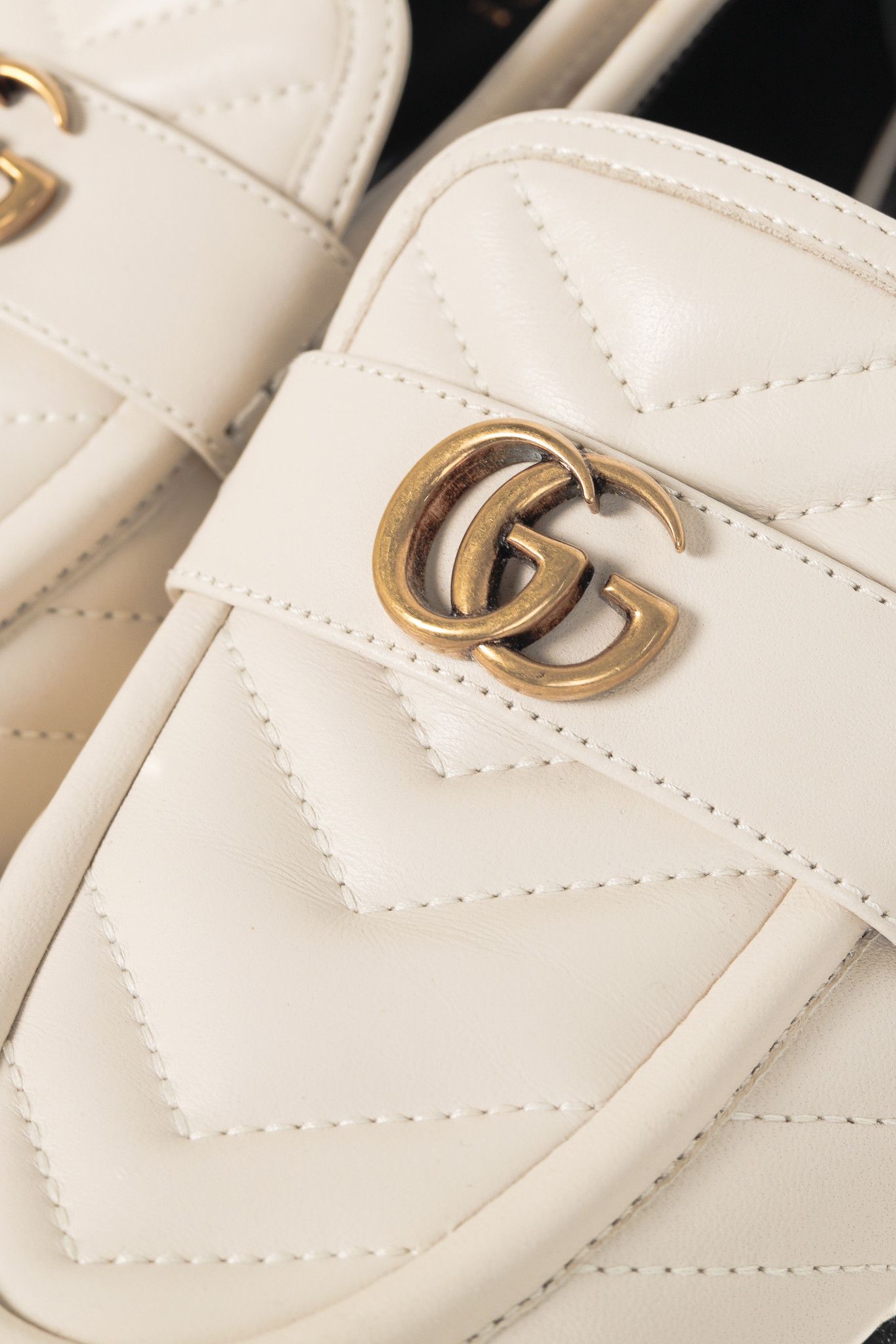 Gucci Gucci Marmont Cream GG Matelasse Leather Loafers Size US 7 / IT 37 - 8 Thumbnail