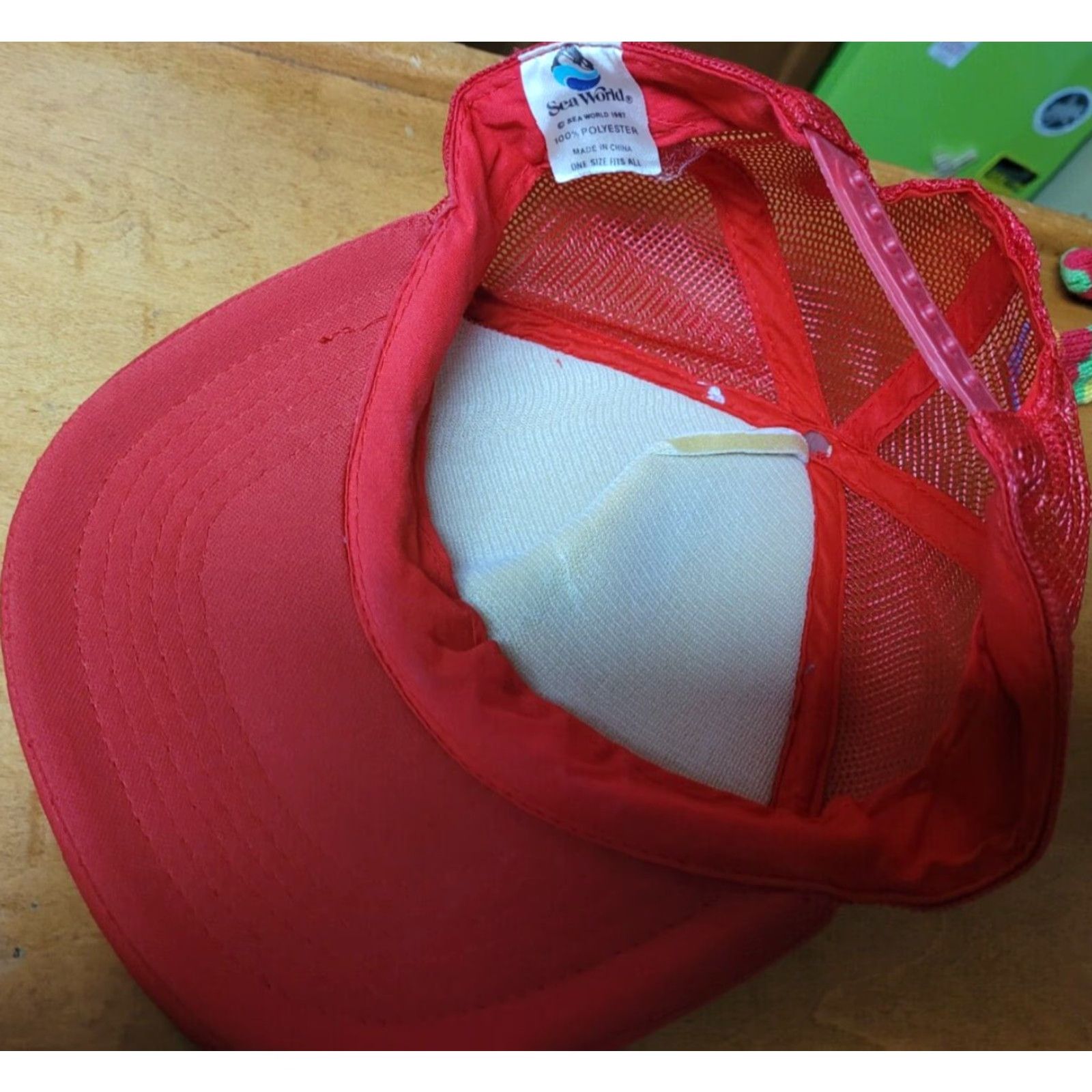 Vintage VTG Sea World Shamu Logo Foam Trucker Cap Hat Snapback Men Adjustable Red 80s 90s Animals Nautical Outdoor Sea World Hat Cap Size ONE SIZE - 3 Thumbnail