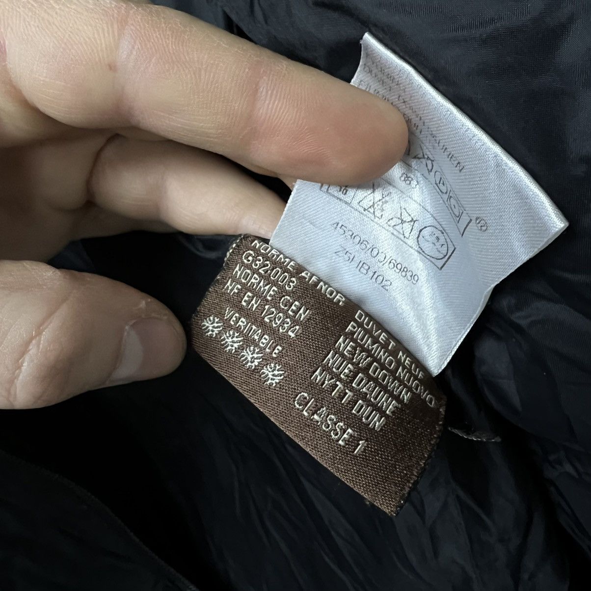 Moncler × Vintage Vintage Moncler Puffer Down Jacket Size M / US 6-8 / IT 42-44 - 15 Thumbnail