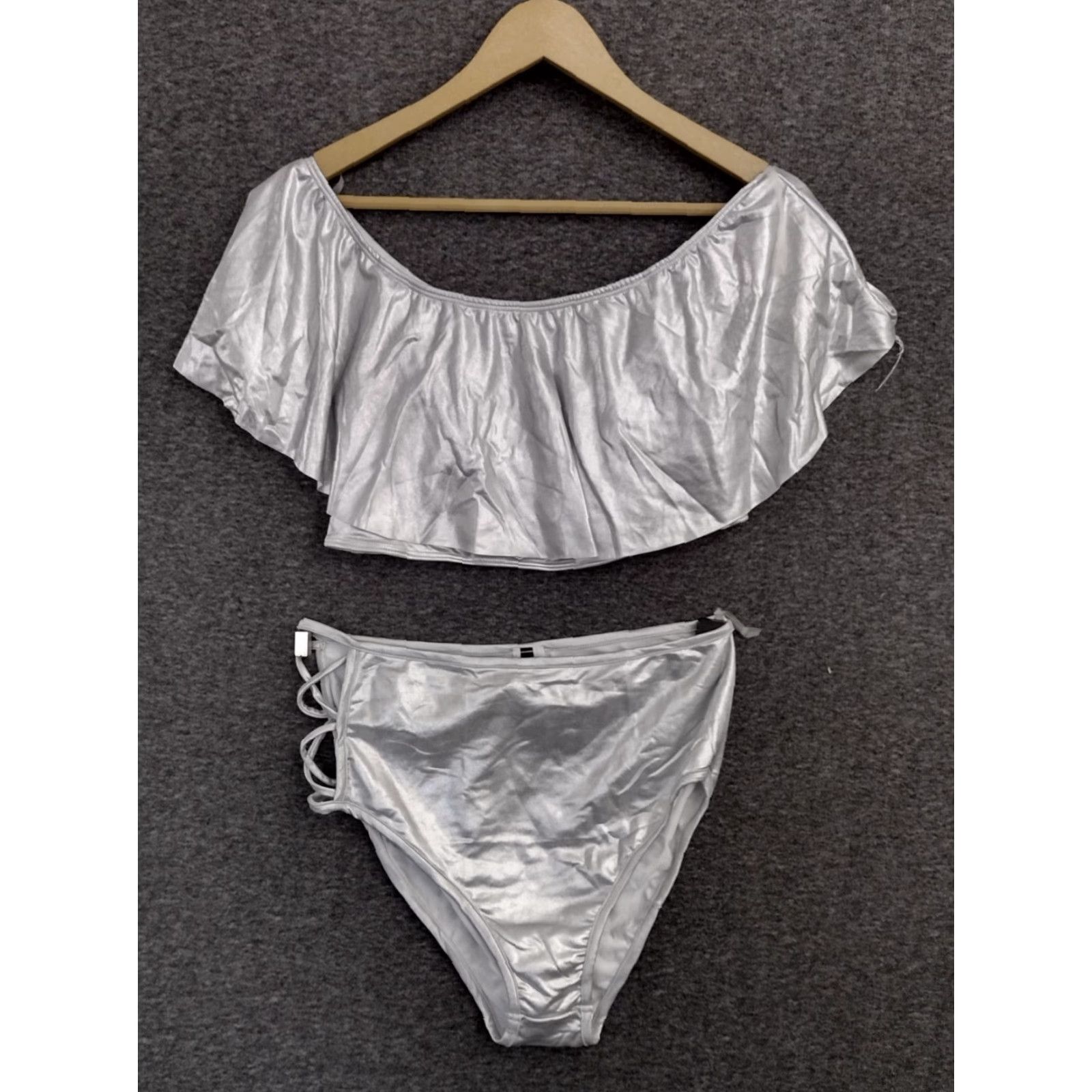 Vintage Codigo Bikini Silver Strappy 2 Piece Off Shoulder Bandeau Cheeky L Womens Adult L Size L / US 10 / IT 46 - 2 Thumbnail