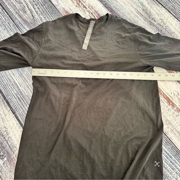 Lululemon Lululemon Women’s Black Long-Sleeve Performance Top Size M / US 6-8 / IT 42-44 - 9 Thumbnail