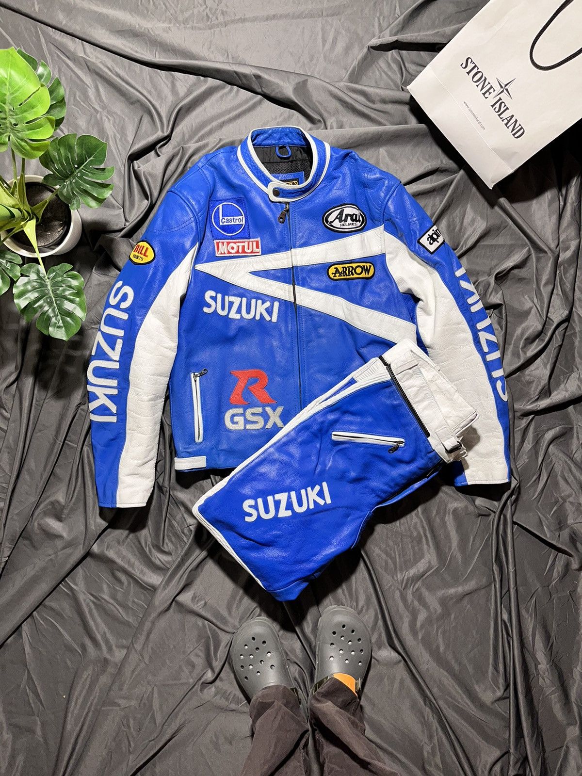 Japanese Brand Vintage Suzuki racing MOTO suit big multi Logo real leather Size US XL / EU 56 / 4 - 1 Thumbnail