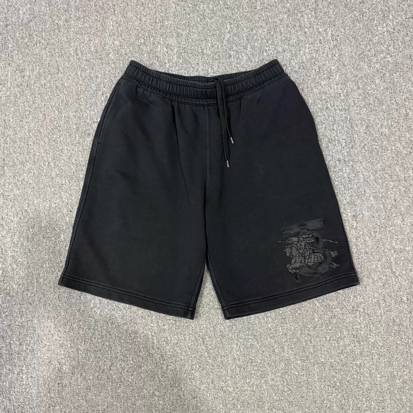 Burberry Burberry Black Horse Embroidered M 99 New Shorts Size US 32 / EU 48 - 1 Thumbnail