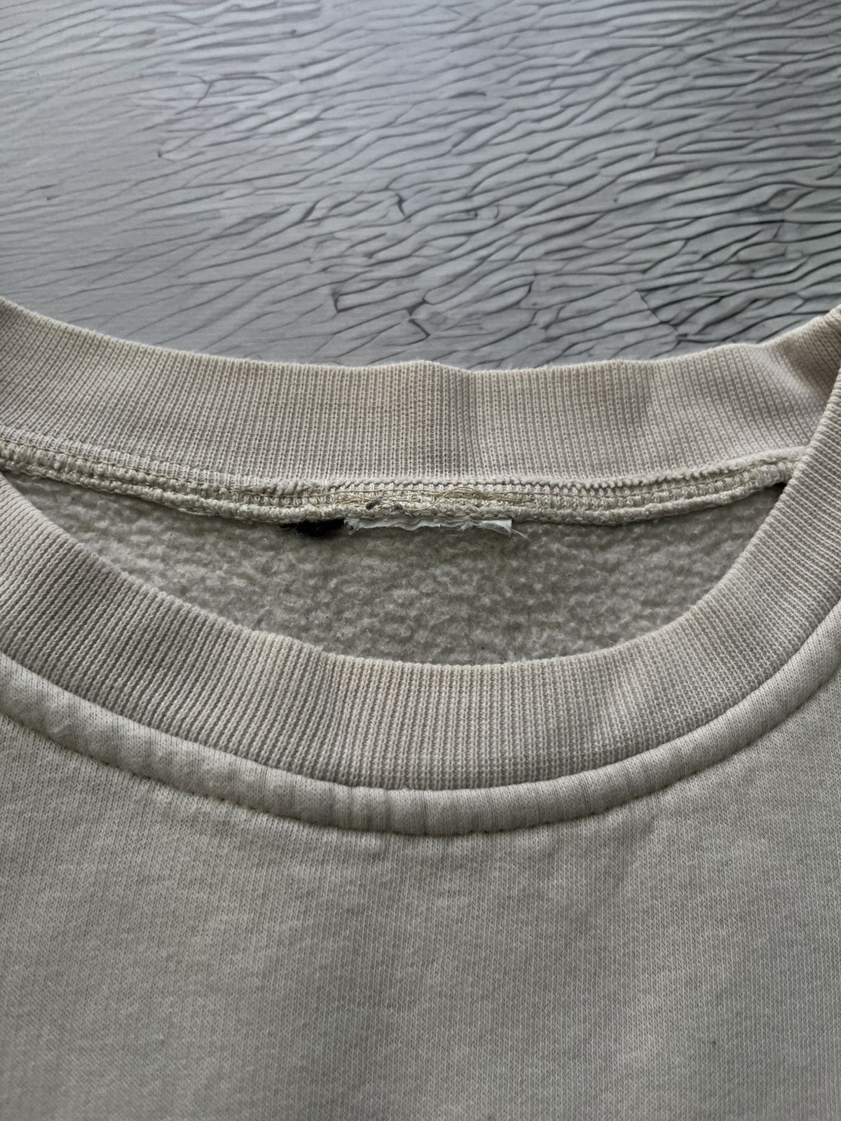 Nike Nike Vintage Big Logo Streetwear Sweatshirt Y2K Beige Size US L / EU 52-54 / 3 - 9 Thumbnail