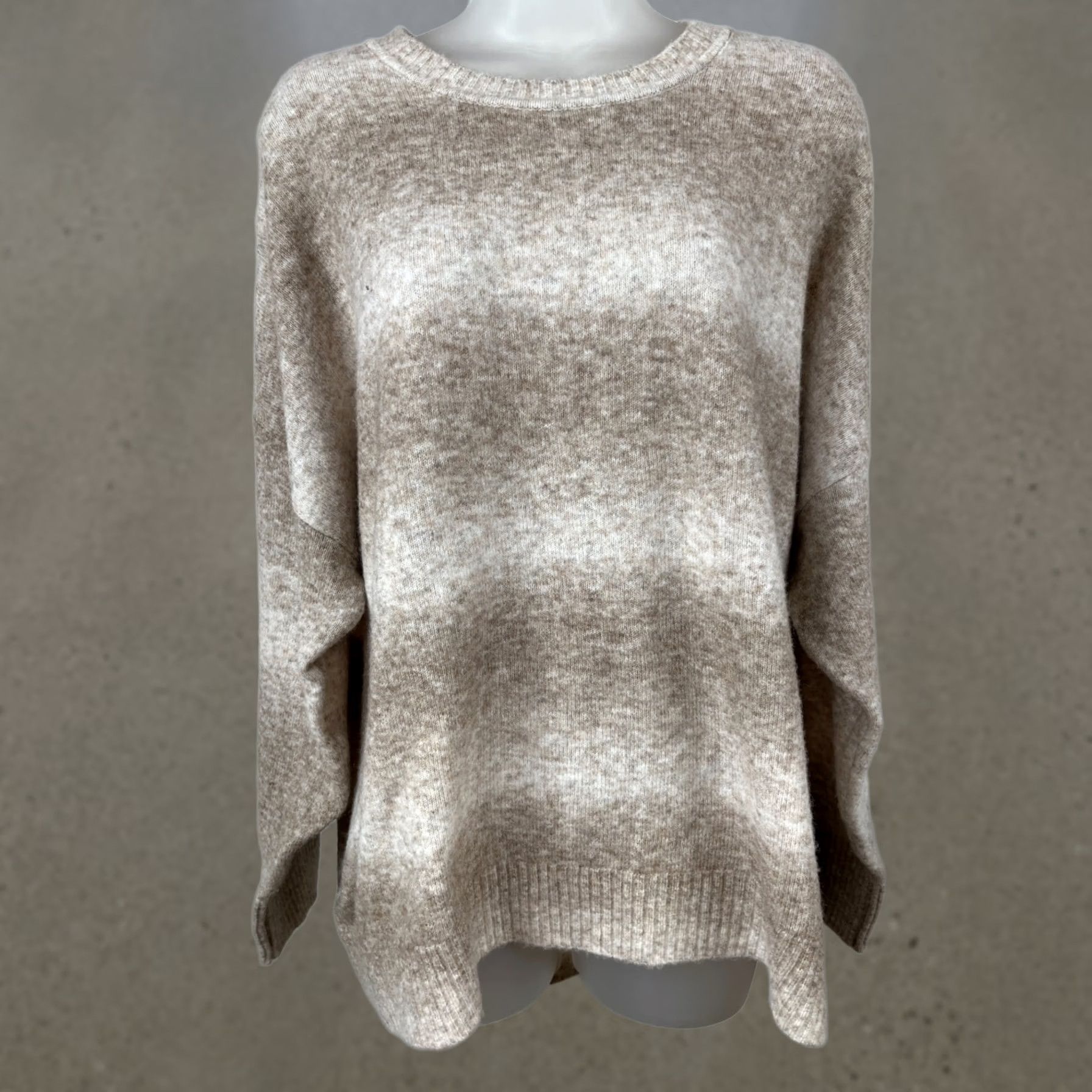 Old Navy Old Navy Sweater Womens XL Beige Ombre Crew Neck Long Sleeve Regular Fit Size XL / US 12-14 / IT 48-50 - 1 Thumbnail