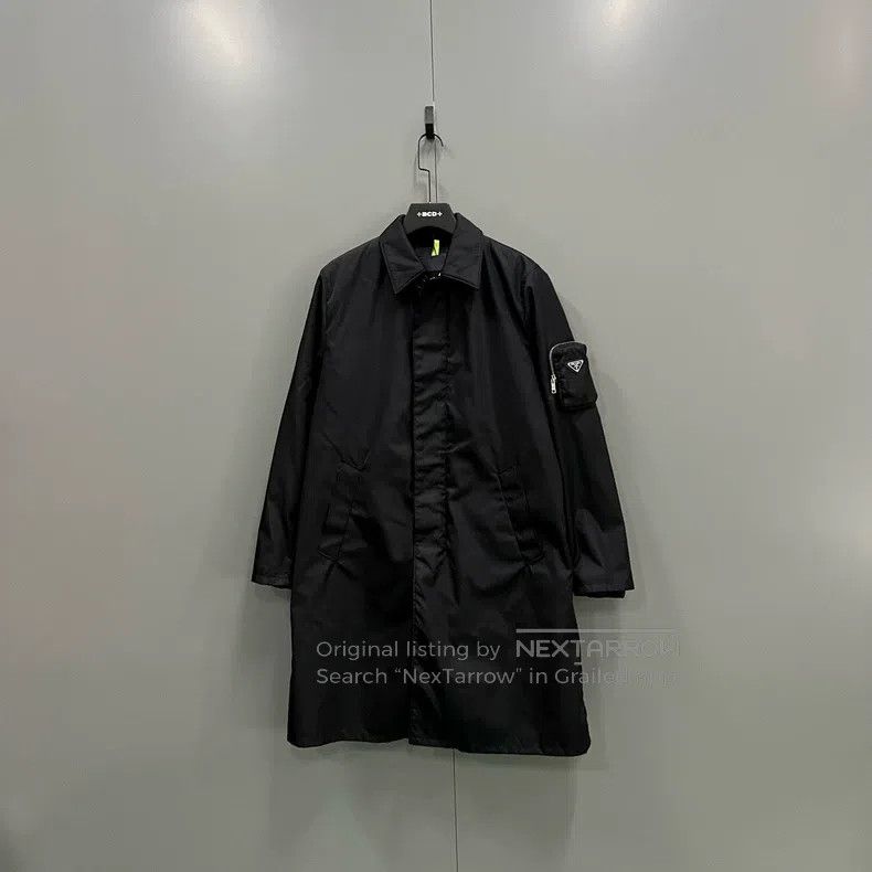 Prada Prada Black pocket triangle windbreaker jacket Size US M / EU 48-50 / 2 - 1 Thumbnail