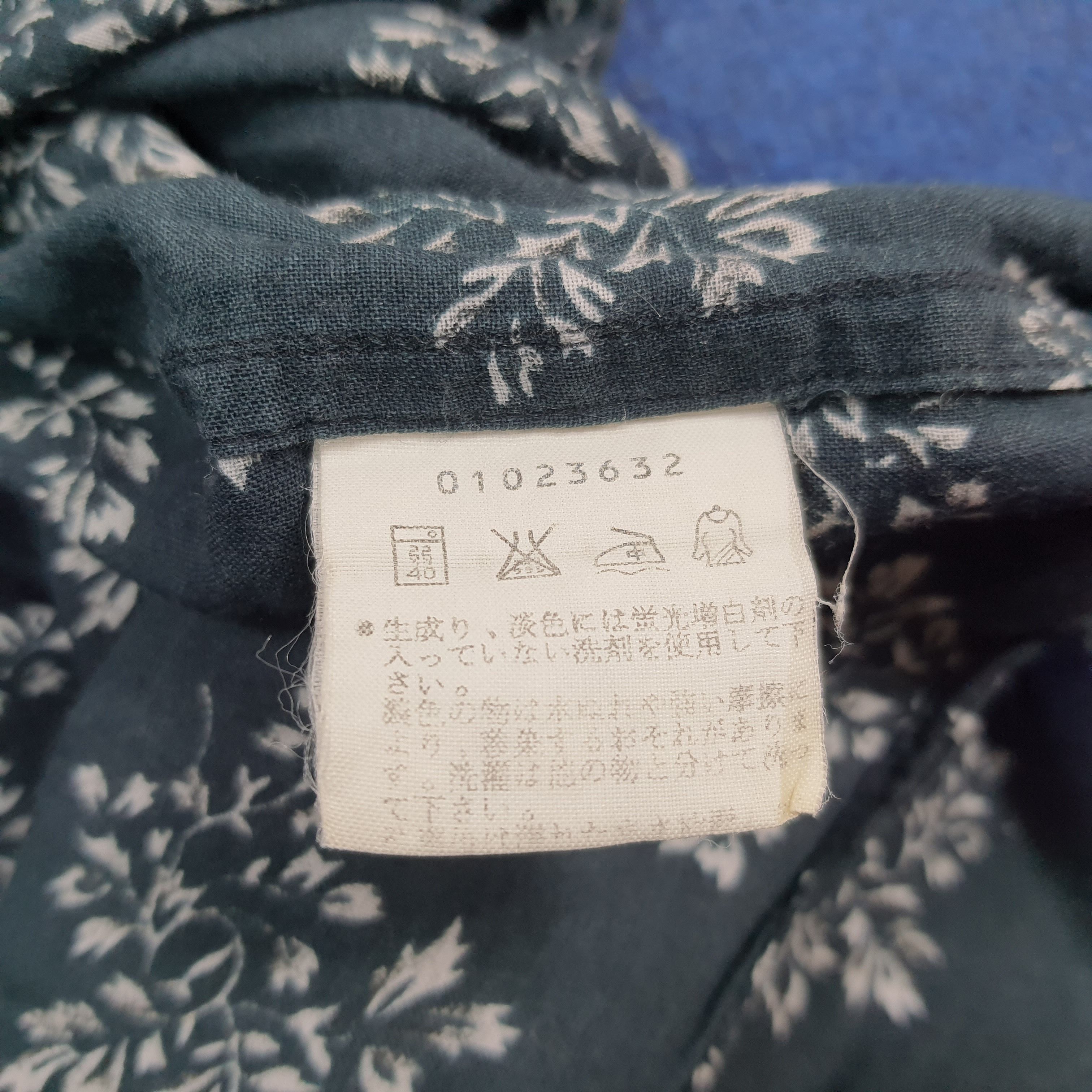 agnes b. Vintage Agnes b. Floral Printed Button Up Shirt C299N29 Size US M / EU 48-50 / 2 - 6 Thumbnail