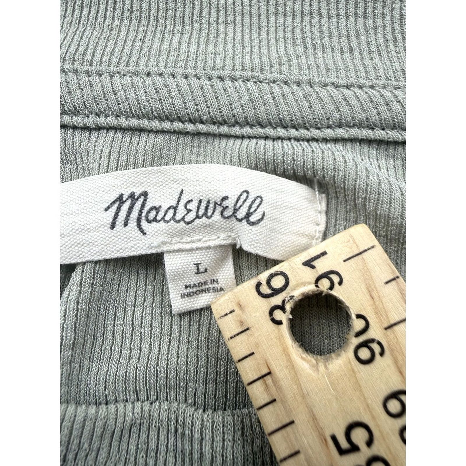 Madewell Madewell Shirt Womens L Green Crew Neck Short Sleeve Ribbed Pocket Top Basic Shirt Women l Green Crew Neck Short Sleeve Ribbed Pocket Top Basic Size L / US 10 / IT 46 - 3 Thumbnail