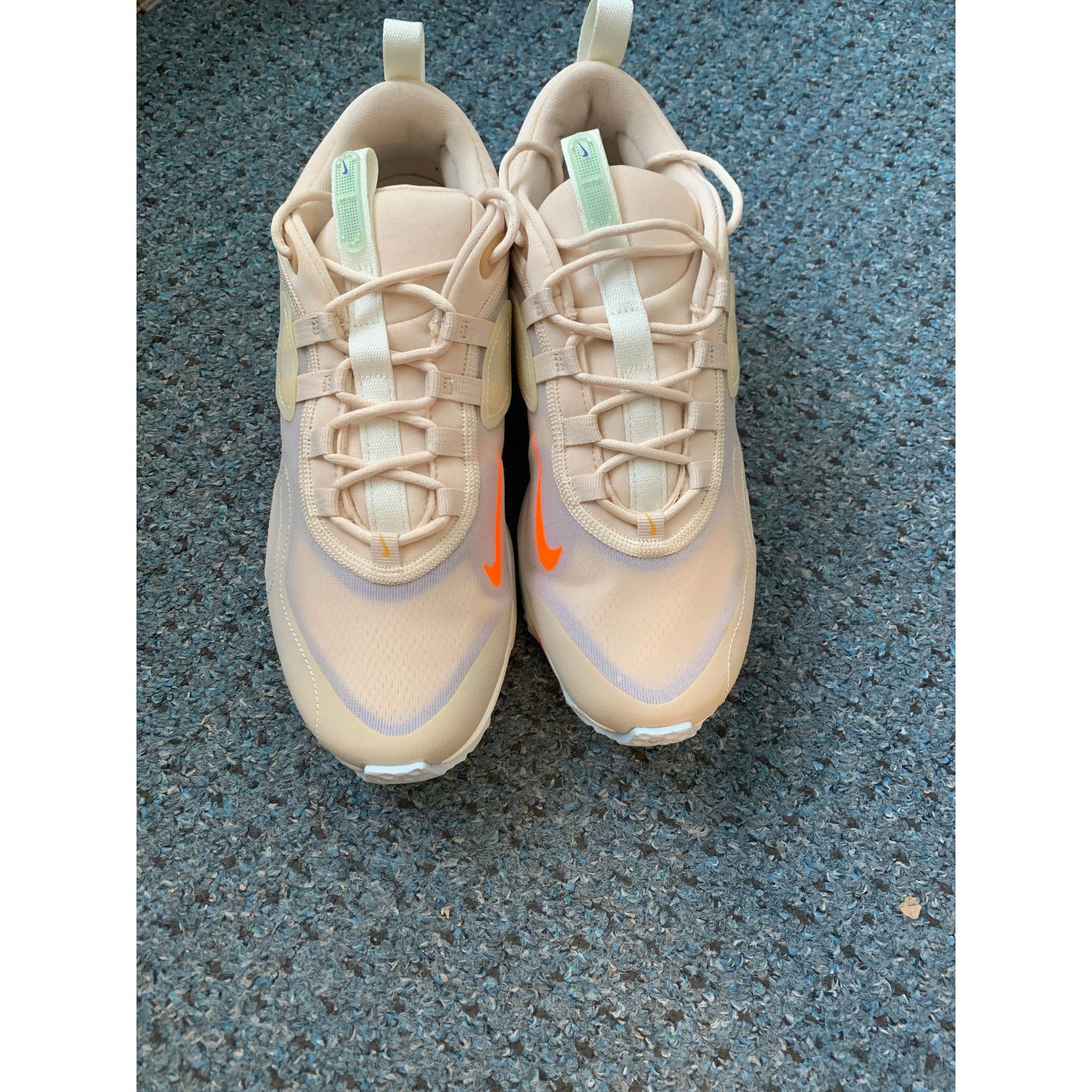 Nike Nike Spark Pearl White Total Orange Women's 11.5 BRAND NEW Size US 11.5 / IT 41.5 - 2 Thumbnail