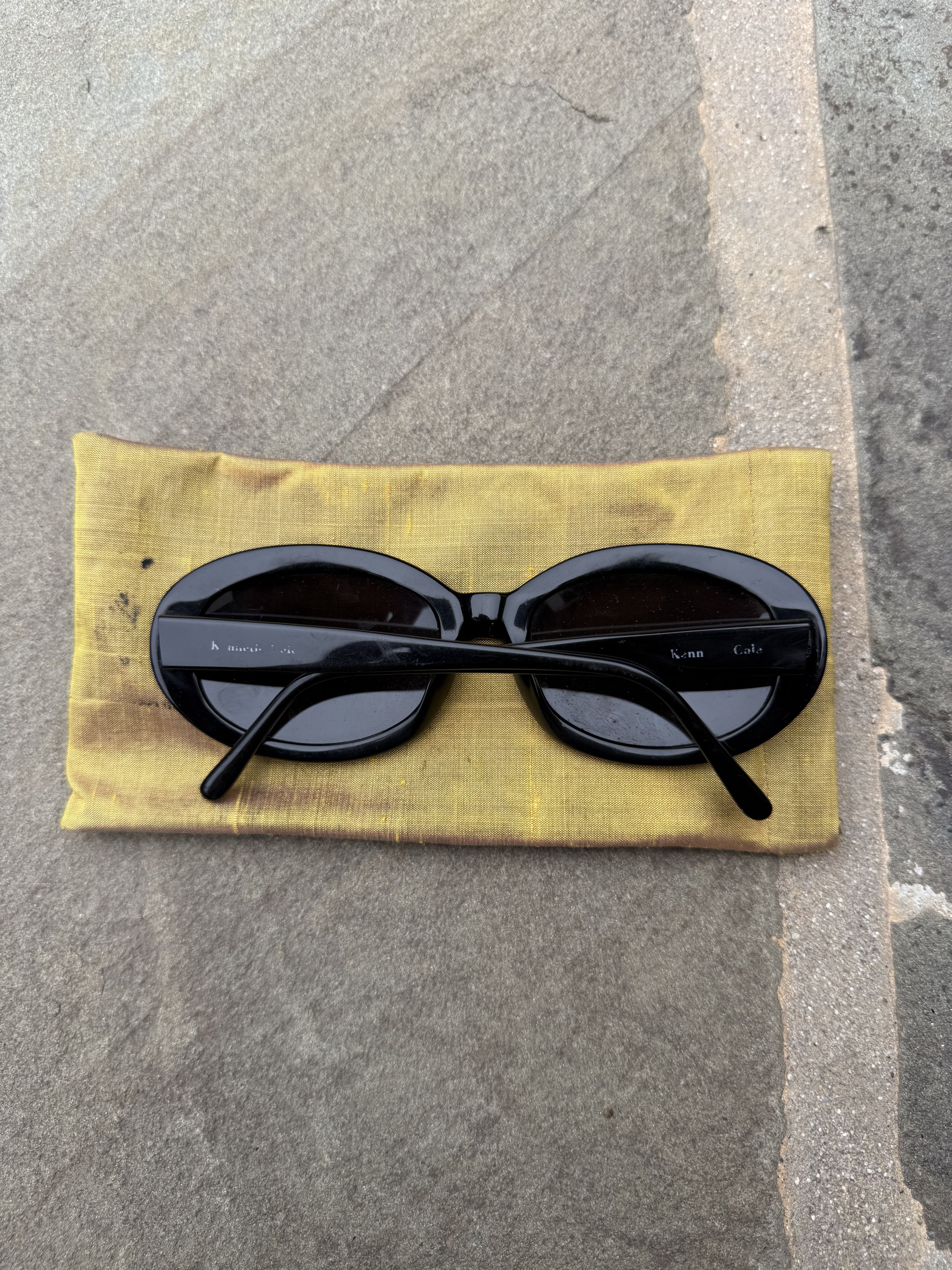 Kenneth Cole Vintage Kenneth Cole Sunglasses Size ONE SIZE - 2 Thumbnail