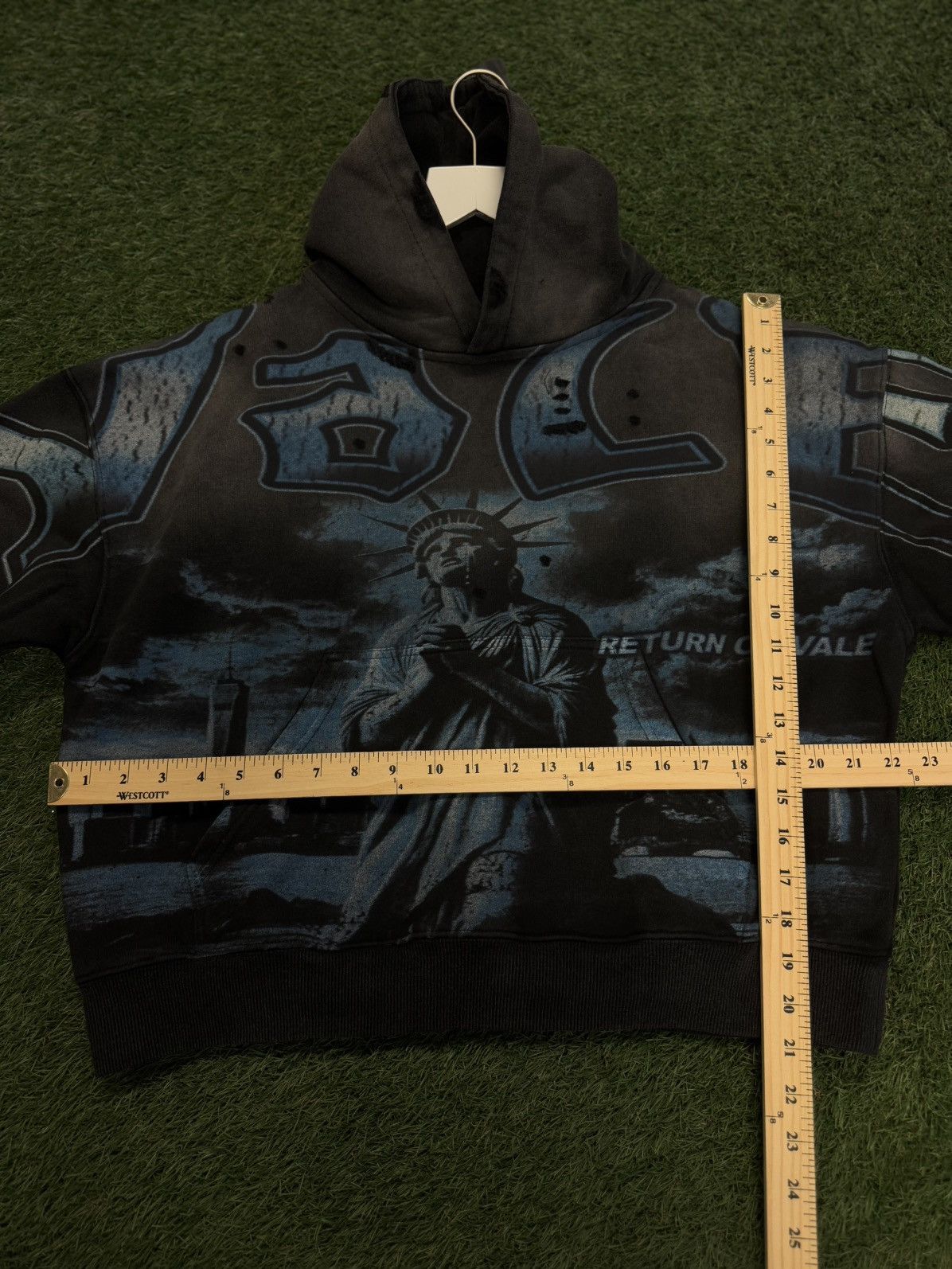 Vale Valley Statue of Liberty Hoodie Size Small (NEW) Size US S / EU 44-46 / 1 - 9 Thumbnail