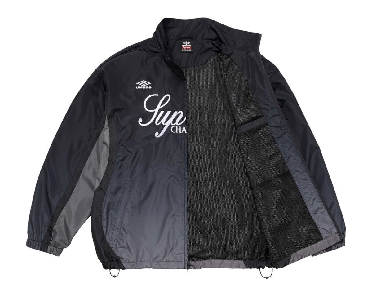 Supreme × Umbro Supreme x Umbro Gradient Track Jacket – Black (Size Small) Size US S / EU 44-46 / 1 - 13 Thumbnail