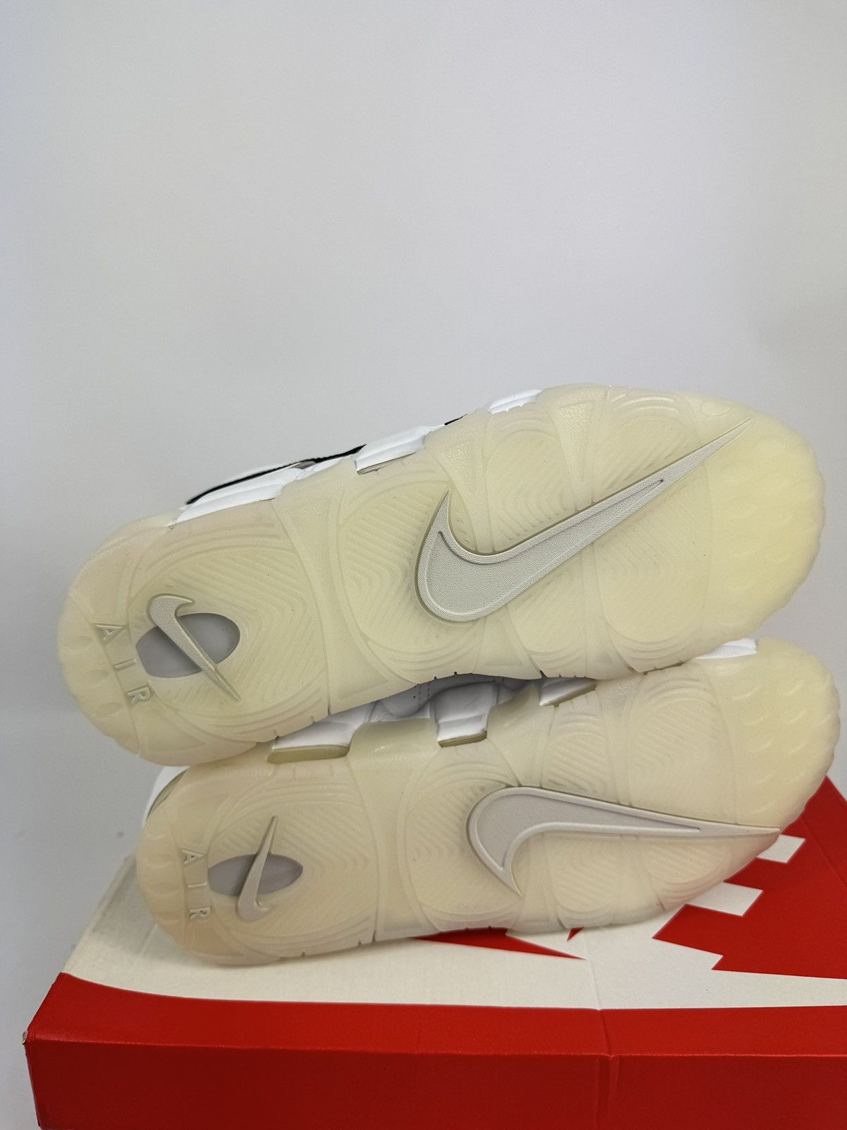 Nike NIKE AIR MORE UPTEMPO Size US 10 / EU 43 - 6 Thumbnail