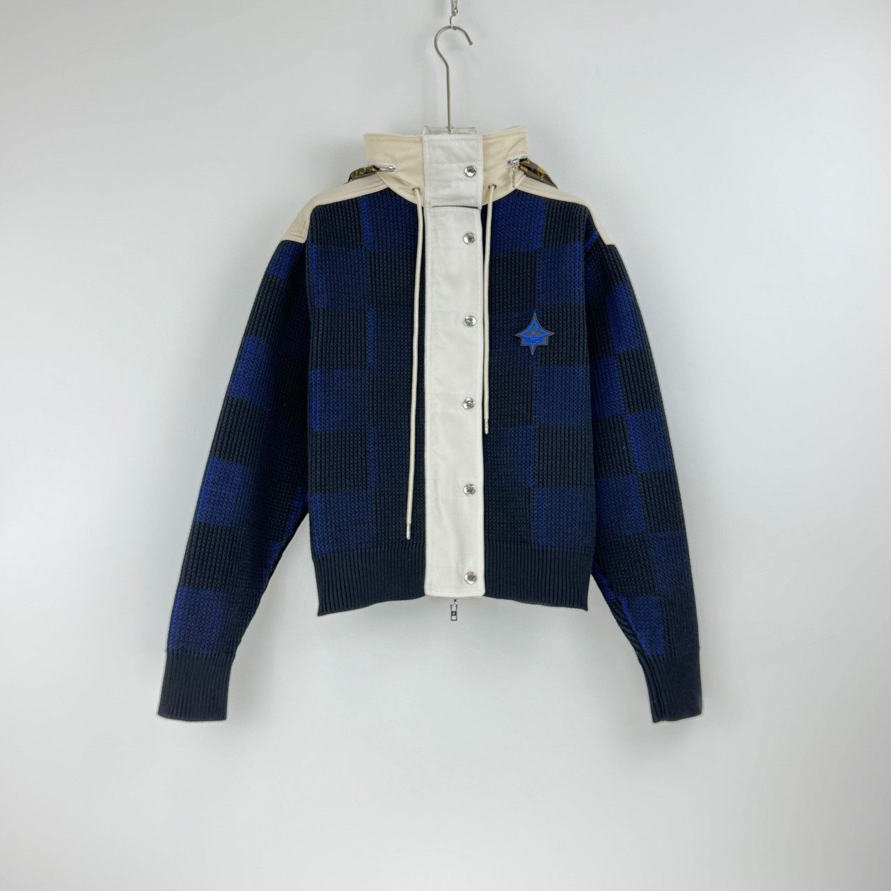 Louis Vuitton Louis Vuitton Blue color-block classic logo breasted 19% wo Size US M / EU 48-50 / 2 - 3 Thumbnail