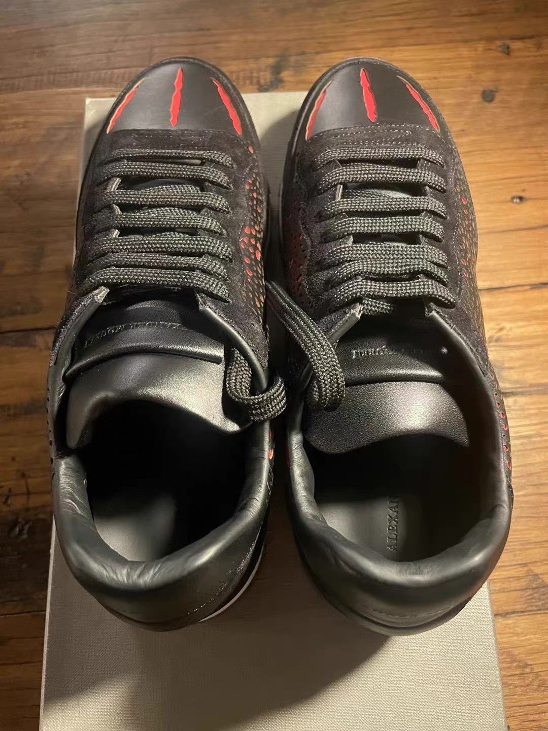 Alexander McQueen Alexander McQueen 16SS iconic men’s Claw Runner sneakers Ｑ25 Size US 7 / EU 40 - 4 Thumbnail