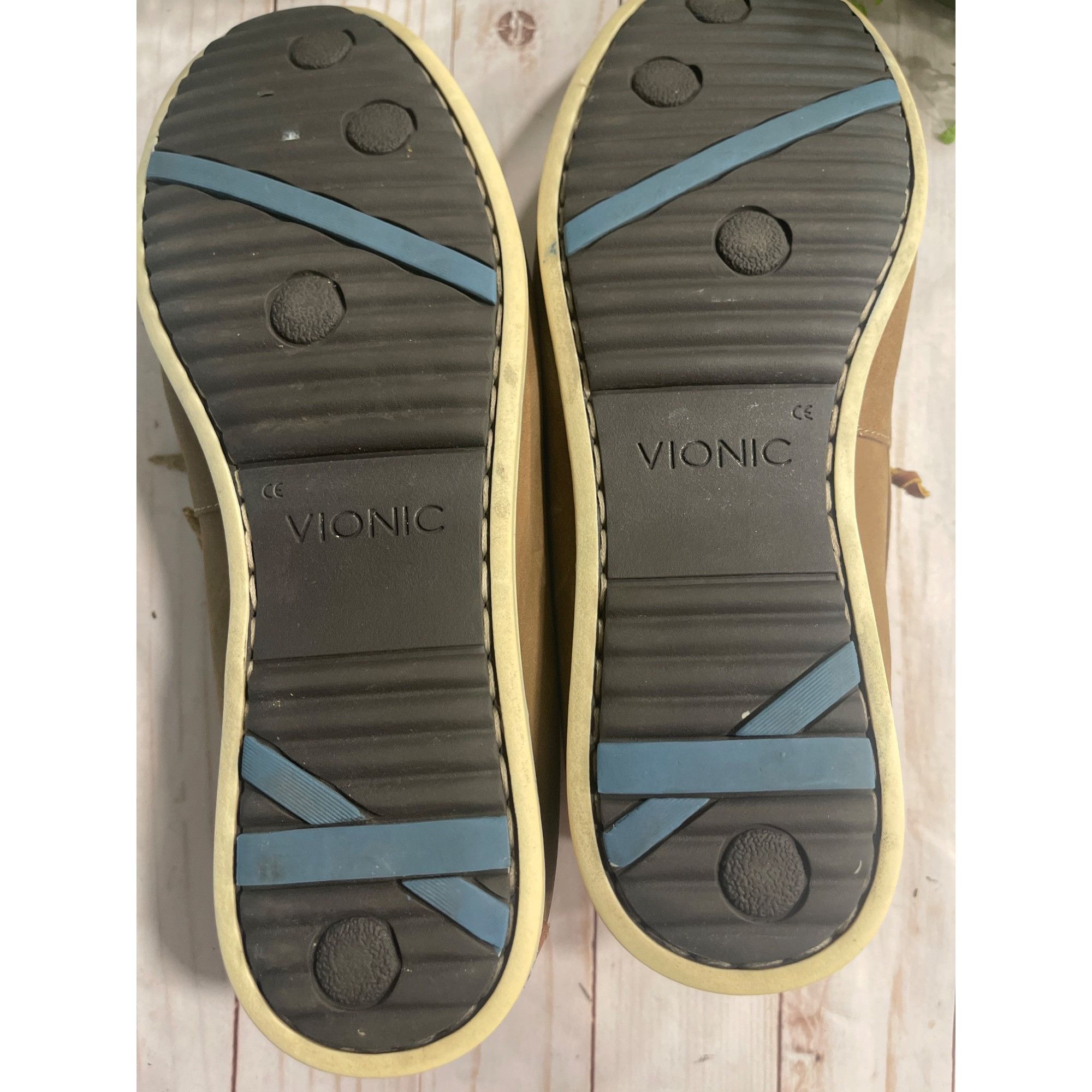 Vionic Vionic Men’s Leather Boat Shoes SZ US 10 Size US 10 / EU 43 - 10 Thumbnail
