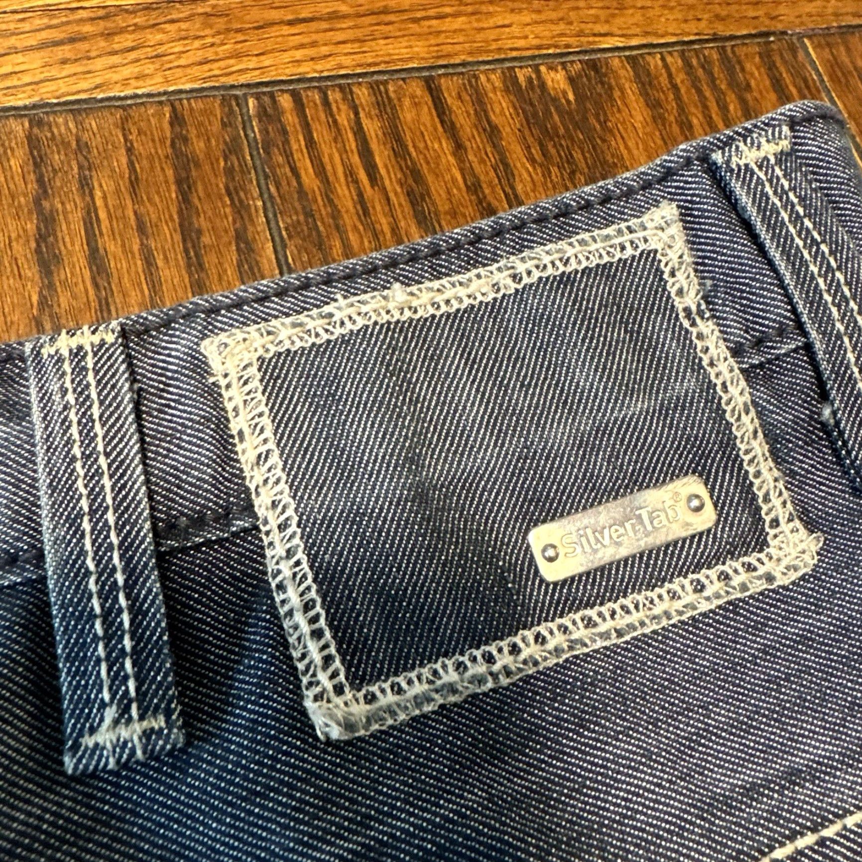 Levi's VINTAGE Levi's Silvertab Jean Shorts Mens 42 Blue Loose Baggy 90s Skater Grunge Denim Shorts Men Size US 42 / EU 58 - 4 Thumbnail