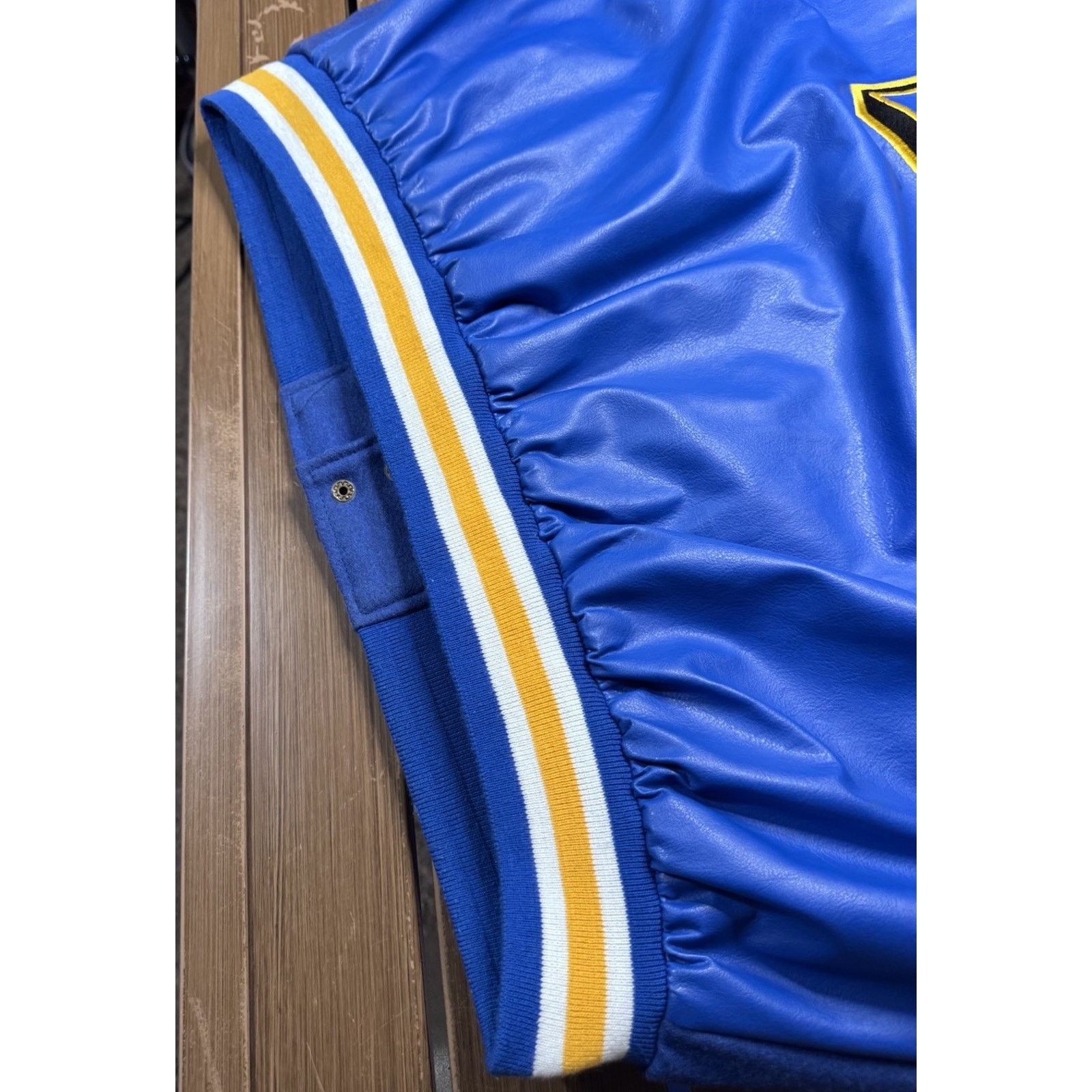 Steve And Barrys Vintage Steve & Barry’s UCLA Bruins Varsity Jacket XL Bomber Size US XL / EU 56 / 4 - 7 Thumbnail