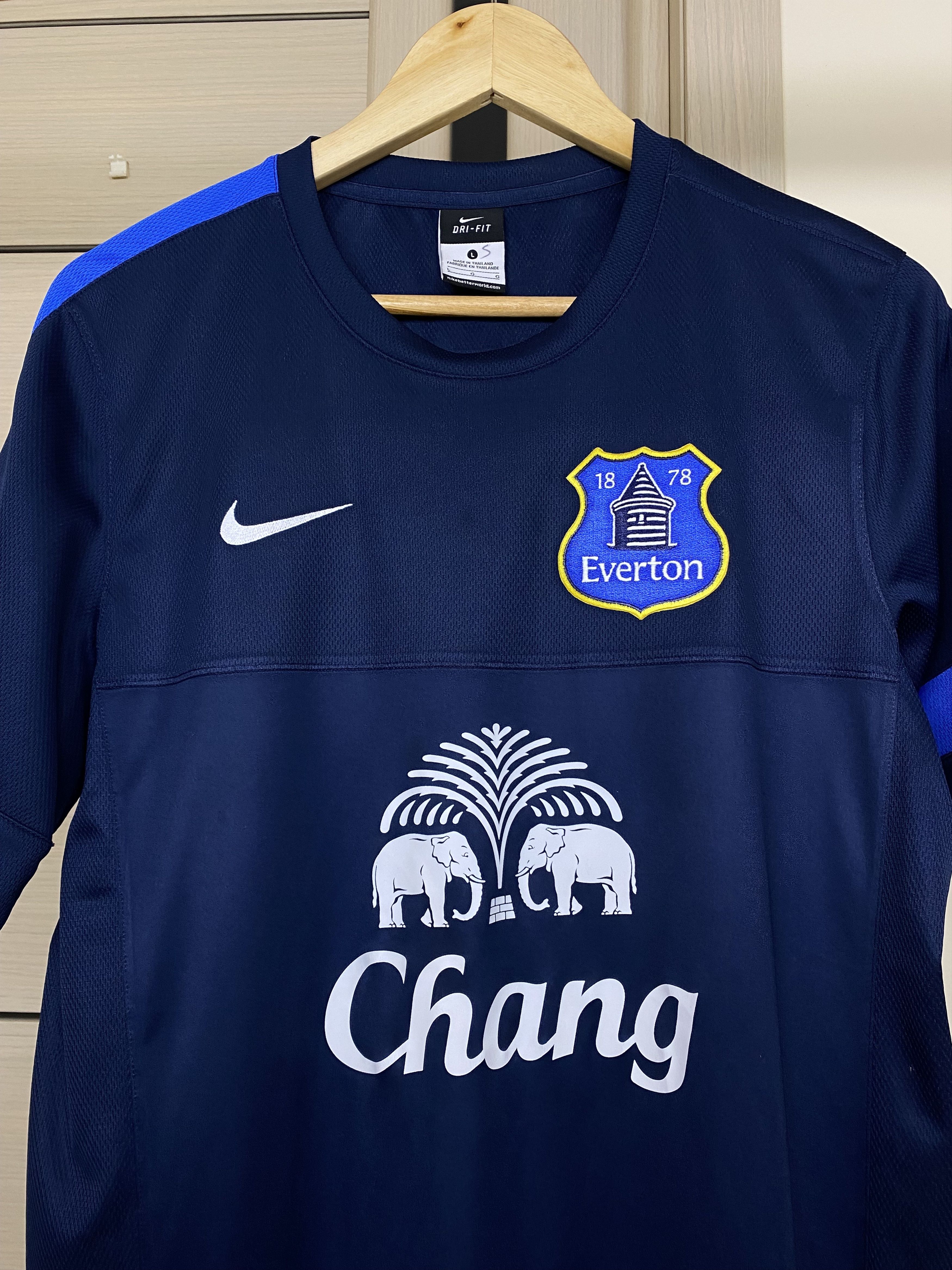 Nike NIKE EVERTON 2012/2013 TRAINING SOCCER FOOTBALL SHIRT JERSEY Size US L / EU 52-54 / 3 - 4 Thumbnail