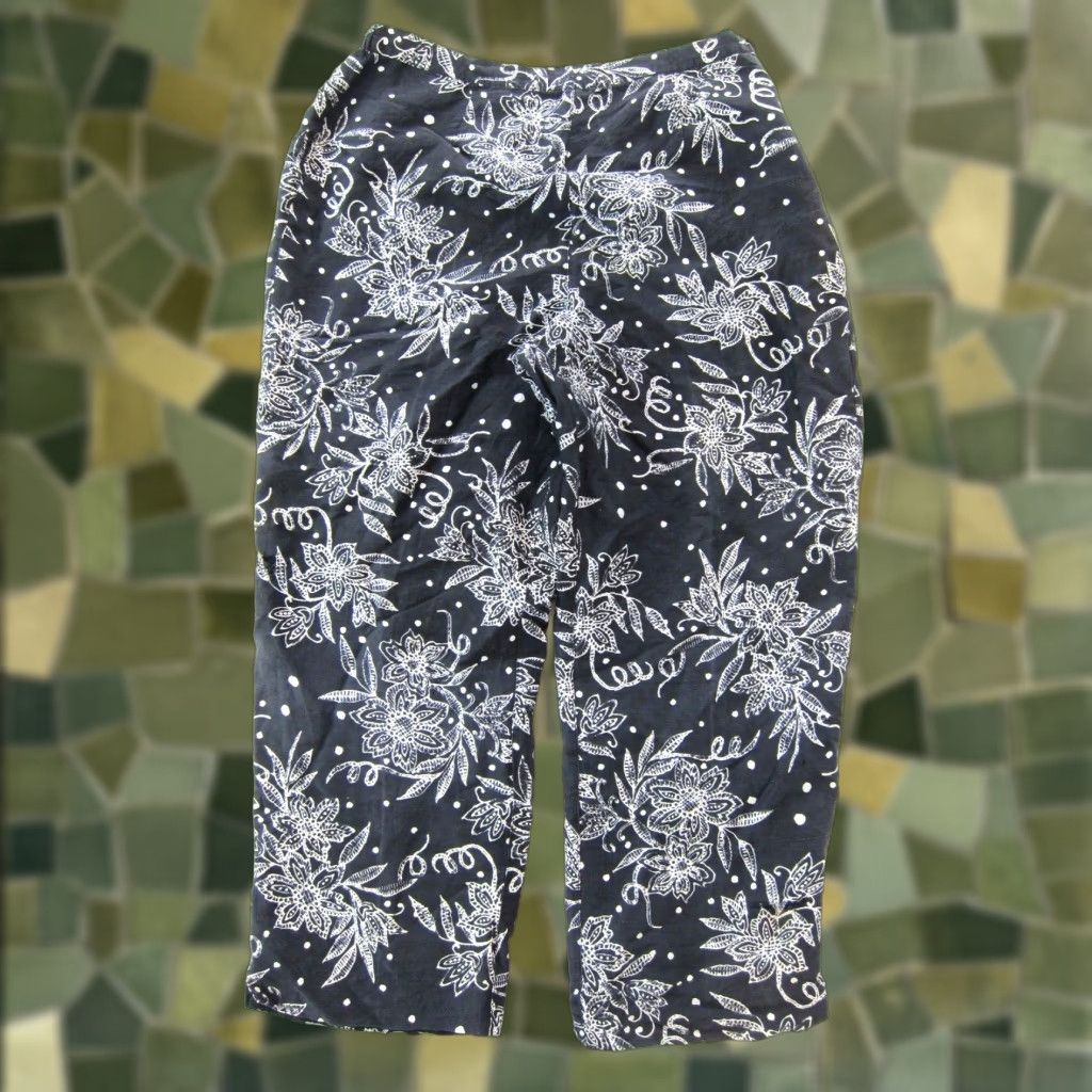 Vintage Silkland 100% Silk Black White Floral Lined High Rise Capri Chino Pant Women 6 Size 28" / US 6 / IT 42 - 1 Thumbnail