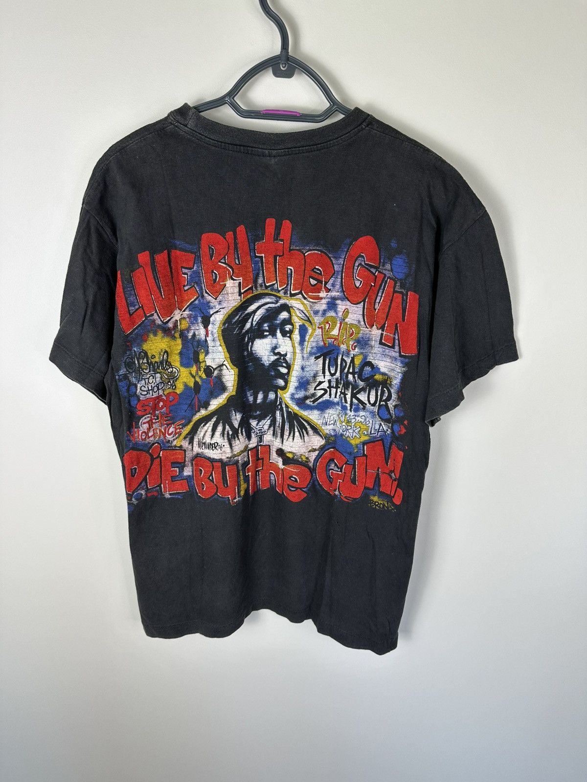 Vintage Live by the gun Tupac vintage single stitch 90s rap t-shirt Size US M / EU 48-50 / 2 - 2 Thumbnail