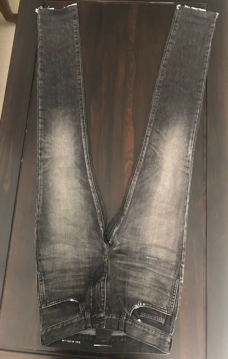 Saint Laurent Paris Saint Laurent D02 Men's Denim Shorts- Size US 27 - 1 Thumbnail