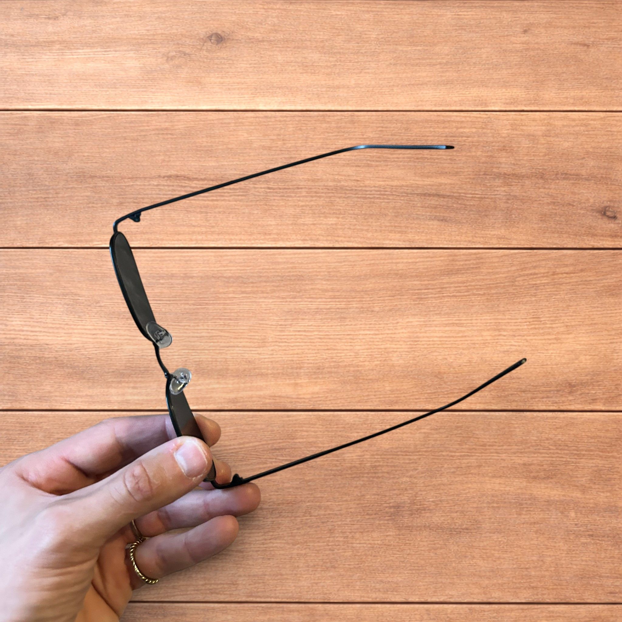 Japanese Brand Metal frame polarised sunglasses in black with black lense. Size ONE SIZE - 5 Thumbnail