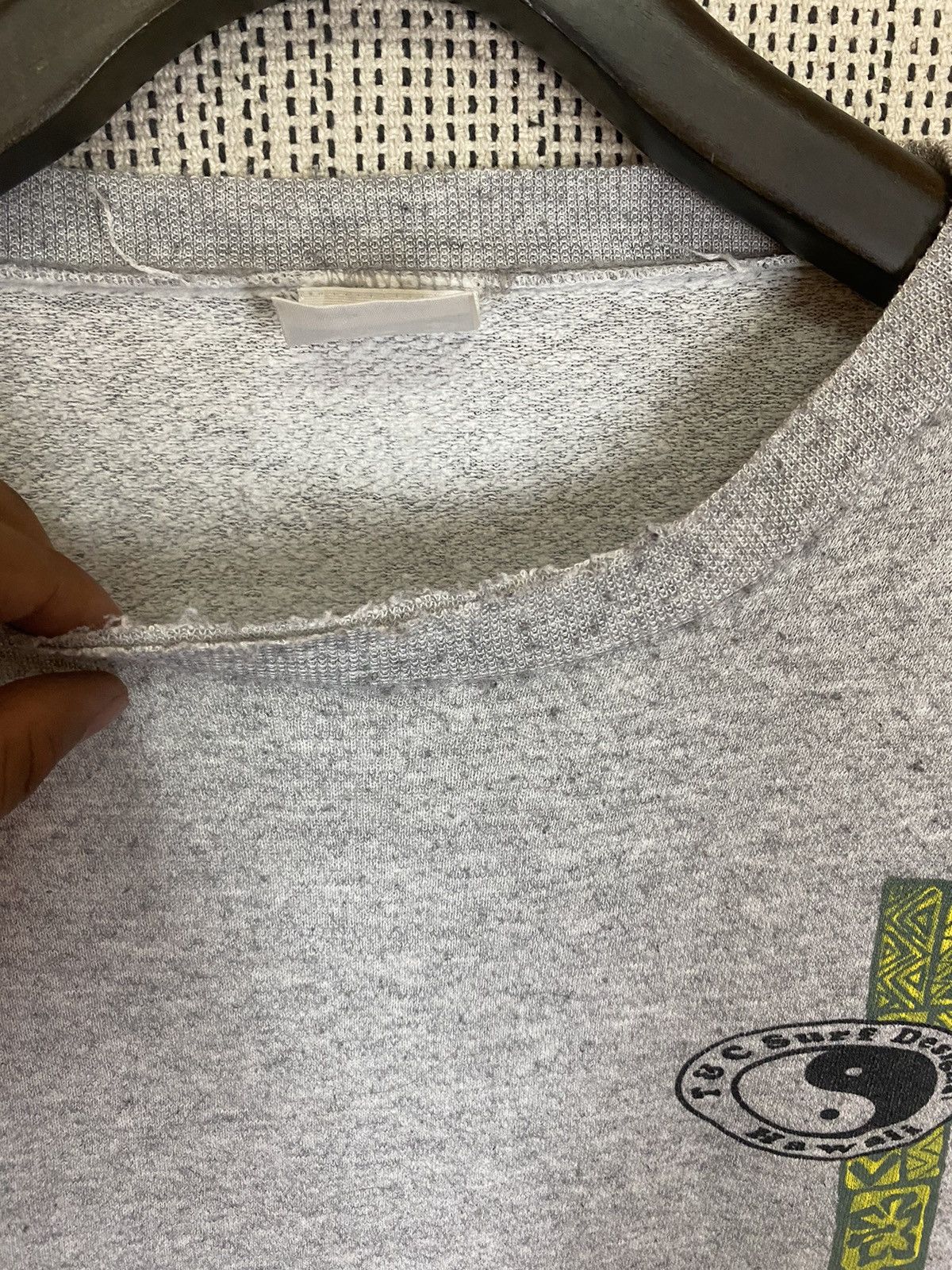 Vintage Vintage 90s t&c surf sweatshirt crewneck distressed Size US L / EU 52-54 / 3 - 4 Thumbnail