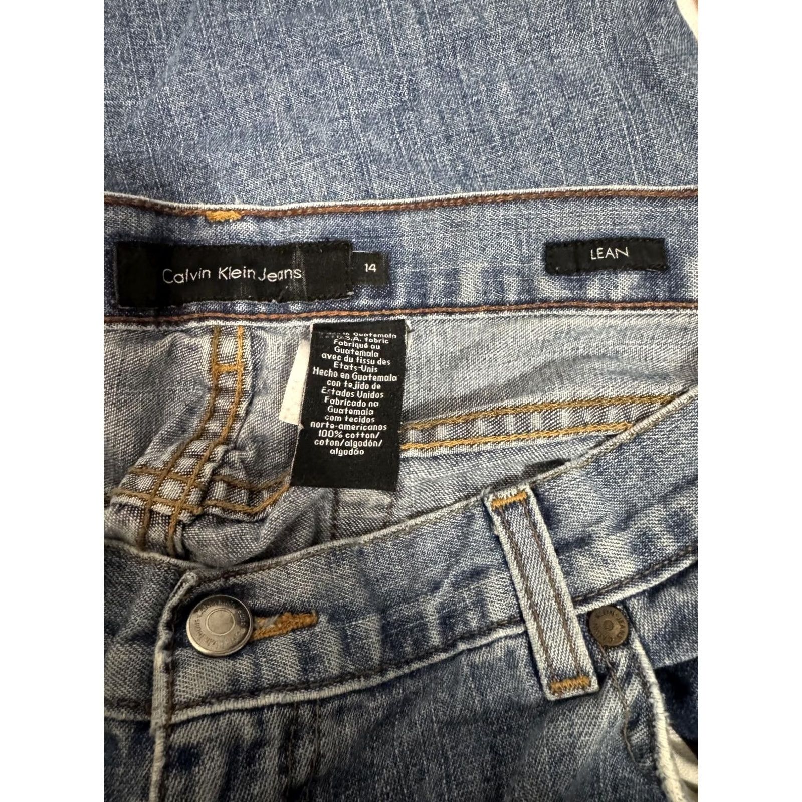 Vintage VINTAGE? No. Calvin Klein Women's Slim Lean Jeans Size 34x23 Light Wash Blue Jeans Slim Fit Regular 34 34x23 Mens Womens? Size 24" / US 00 / IT 34 - 2 Thumbnail