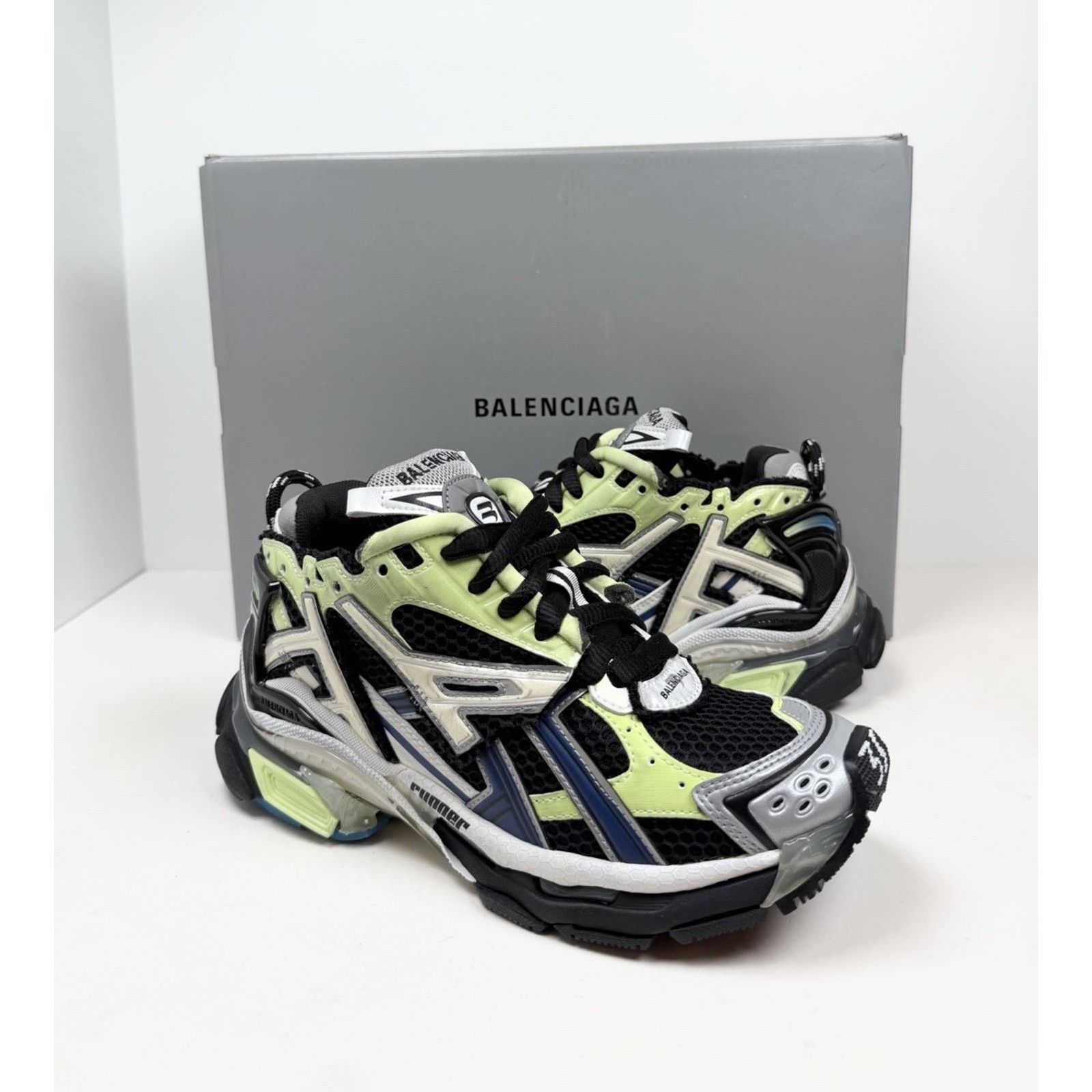 Balenciaga Size 35EU/5W - Balenciaga Runner Sneakers NEW Size US 5 / IT 35 - 2 Thumbnail