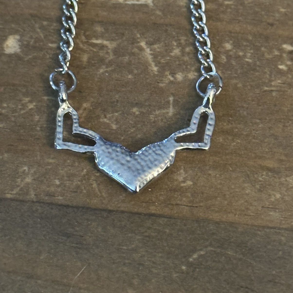 Other Silver tone triple heart necklace Size ONE SIZE - 4 Thumbnail