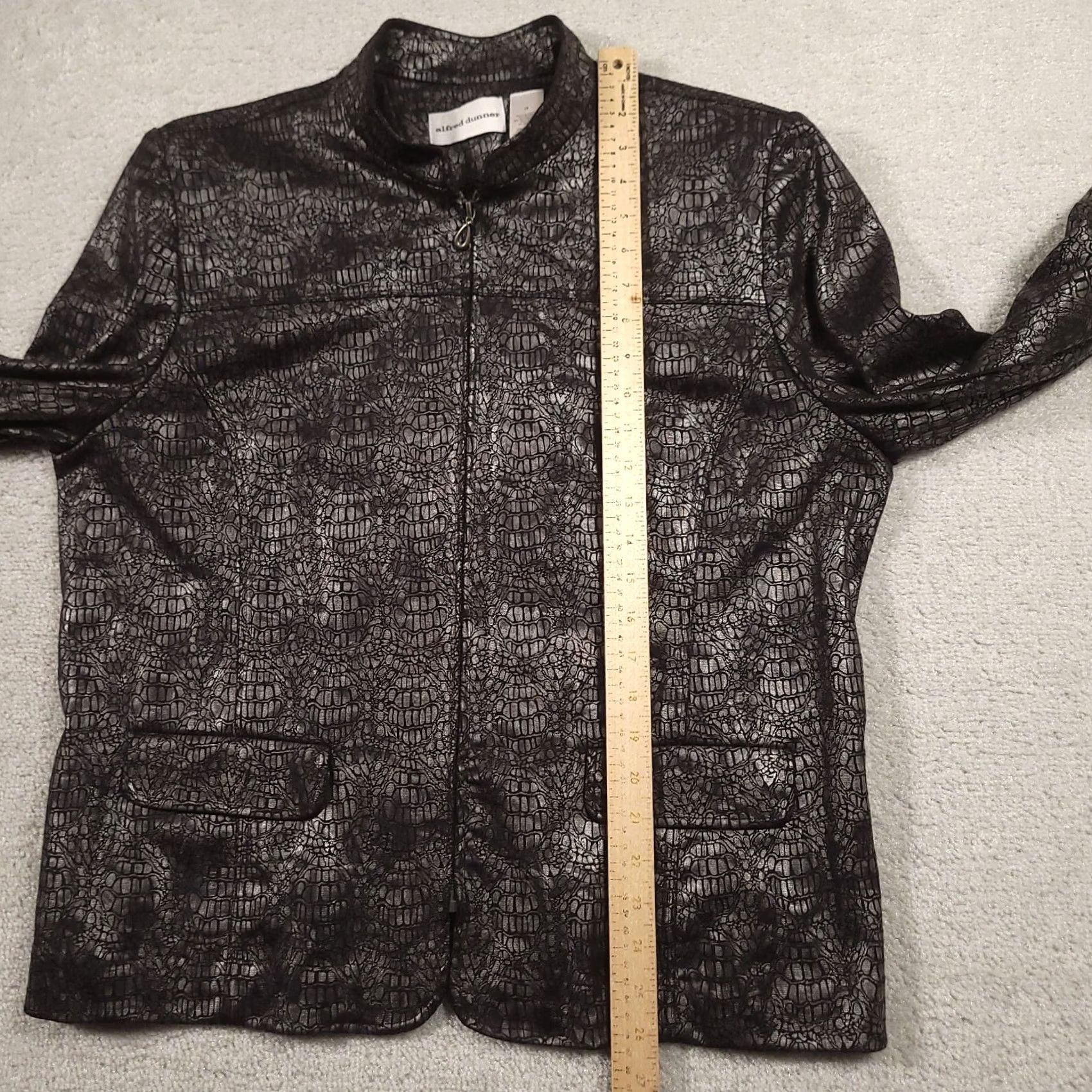 Vintage Alfred Dunner Silver Metallic Croc Print Faux Leather Full Front Zip Jacket 16 Black Women Jacket Full Zip Size XXL / US 16-18 / IT 52-54 - 5 Thumbnail