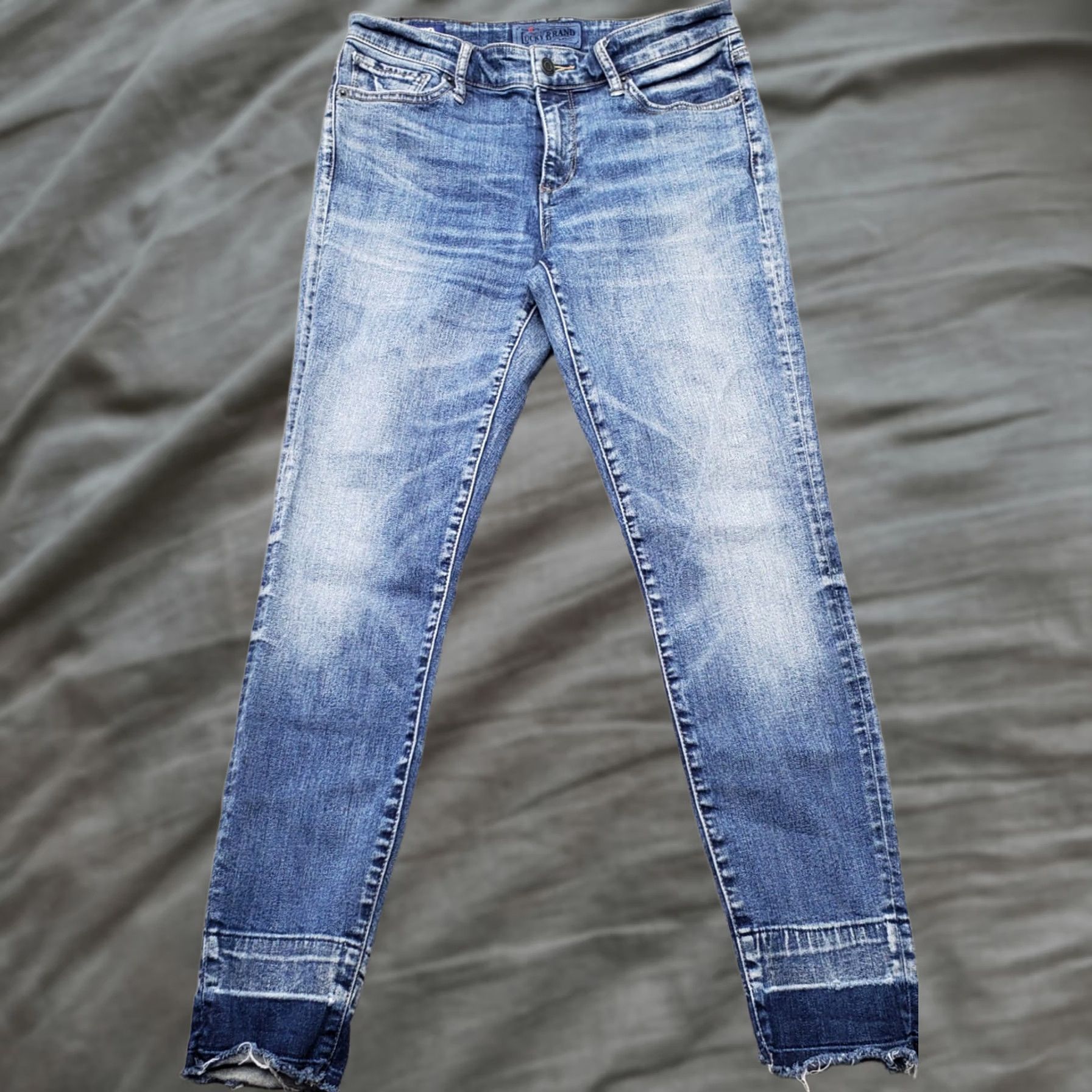 Lucky Brand Lucky Brand Skinny Jeans Womens 26 Denim ORTA Premium Stretch Faded Whiskered Womens Size 26 Blue Jeans 5-Pocket Regular Fit Mens Women Boys Girls Size 26" / US 2 / IT 38 - 1 Thumbnail