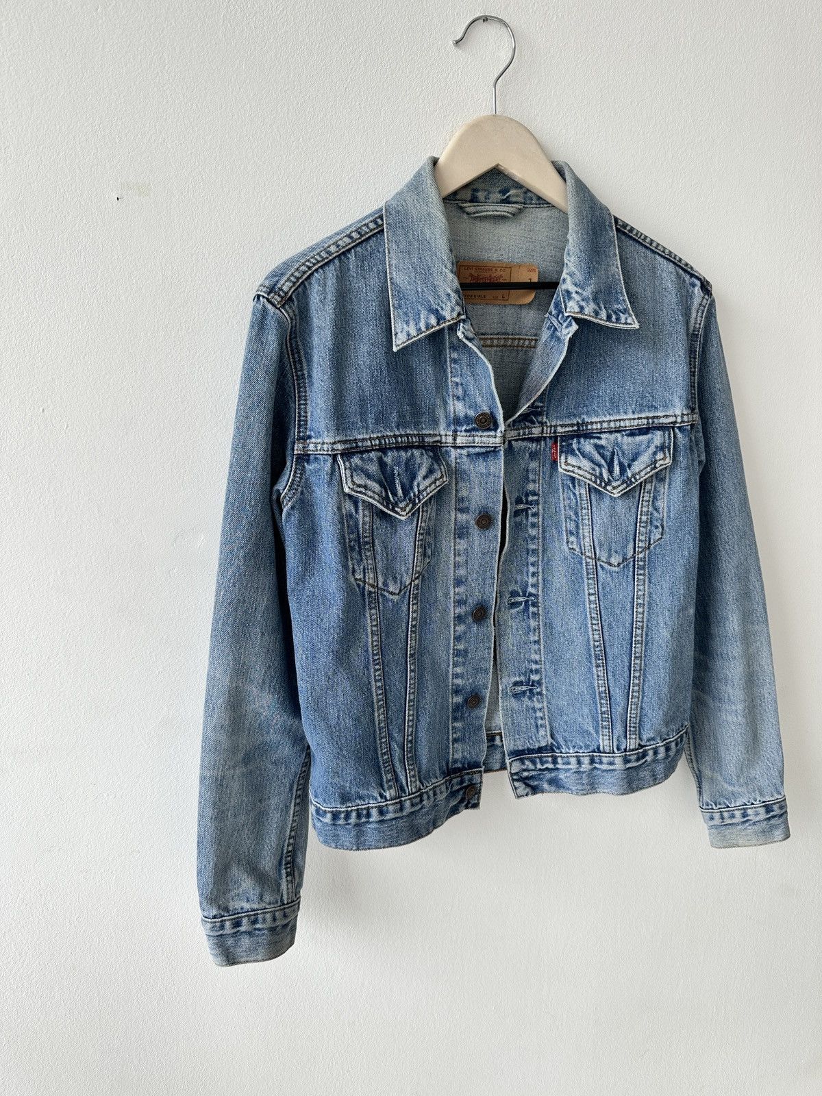 Levi's × Levi's Vintage Clothing Vintage Levi’s Denim Jeans Faded Jacket Size L / US 10 / IT 46 - 2 Thumbnail