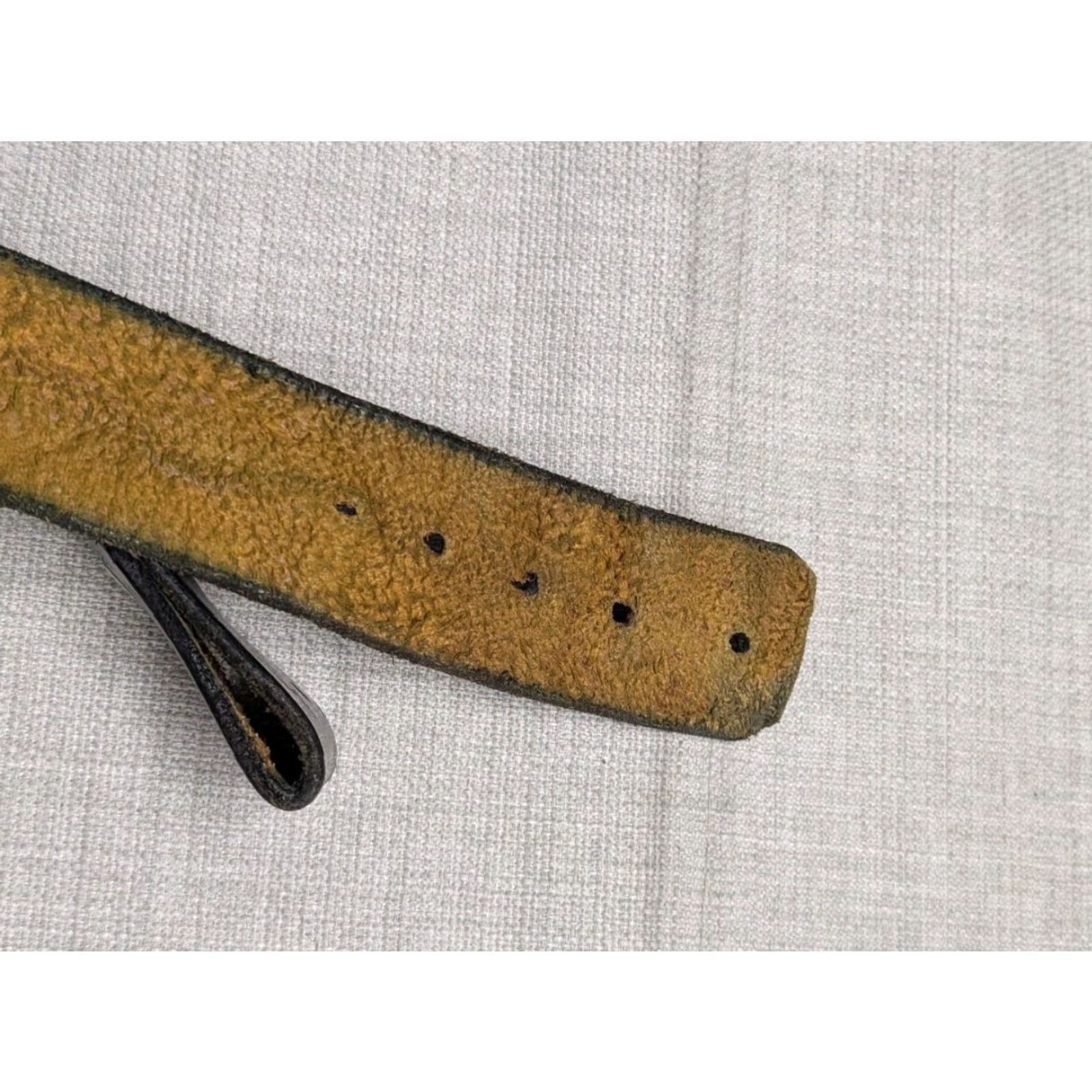 Vintage VINTAGE handcrafted western belt Oak Leaves cowhide leather 32 belt Mens Brown 1-5/8" width 36.5" total length 32.5-36.5 holes Size 32 - 4 Thumbnail