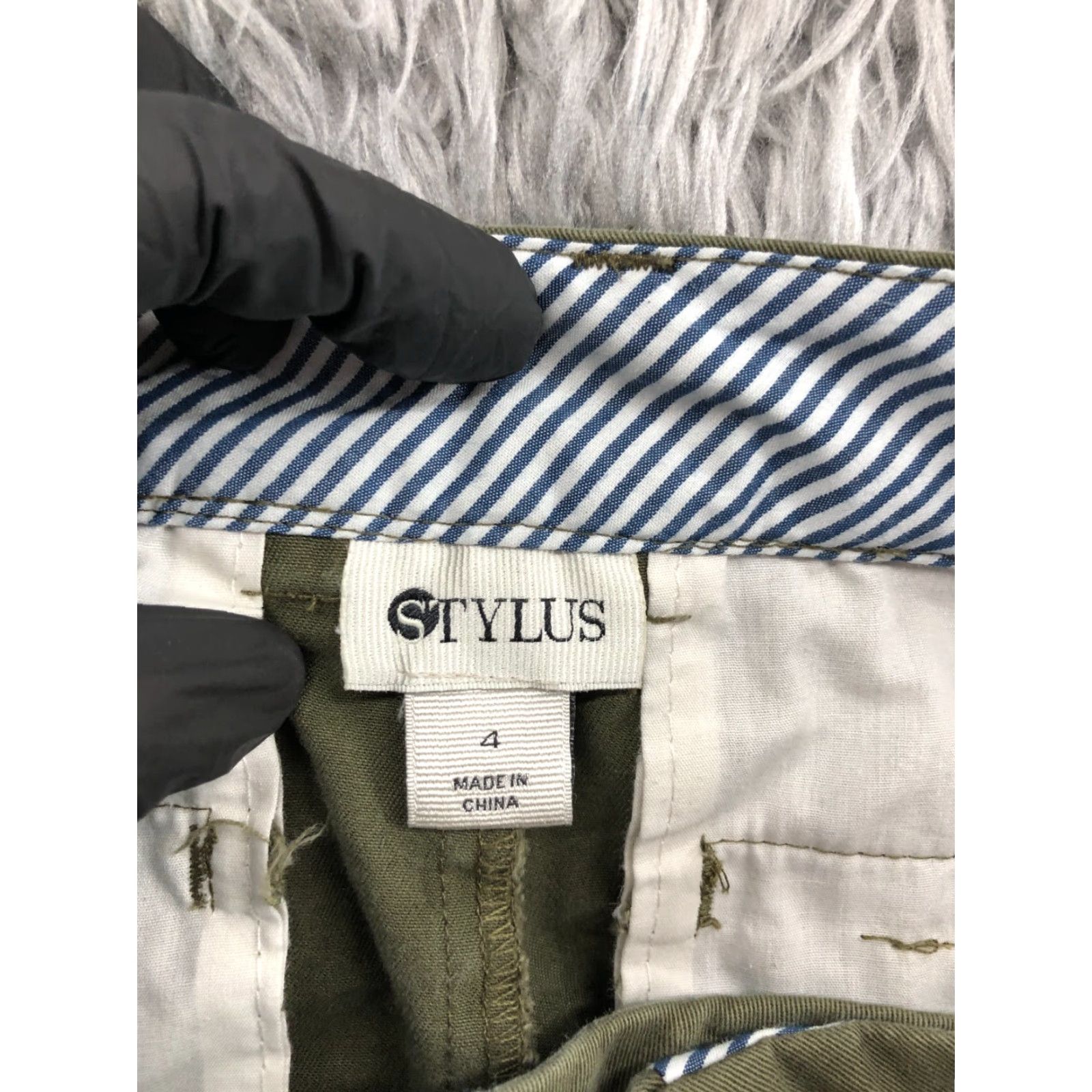 Vintage Stylus Shorts Womens Chino Style Mid Rise Regular Fit Green 32 in Waist Medium Wash 3 in Inseam Denim Shirt? Size 27" / US 4 / IT 40 - 5 Thumbnail