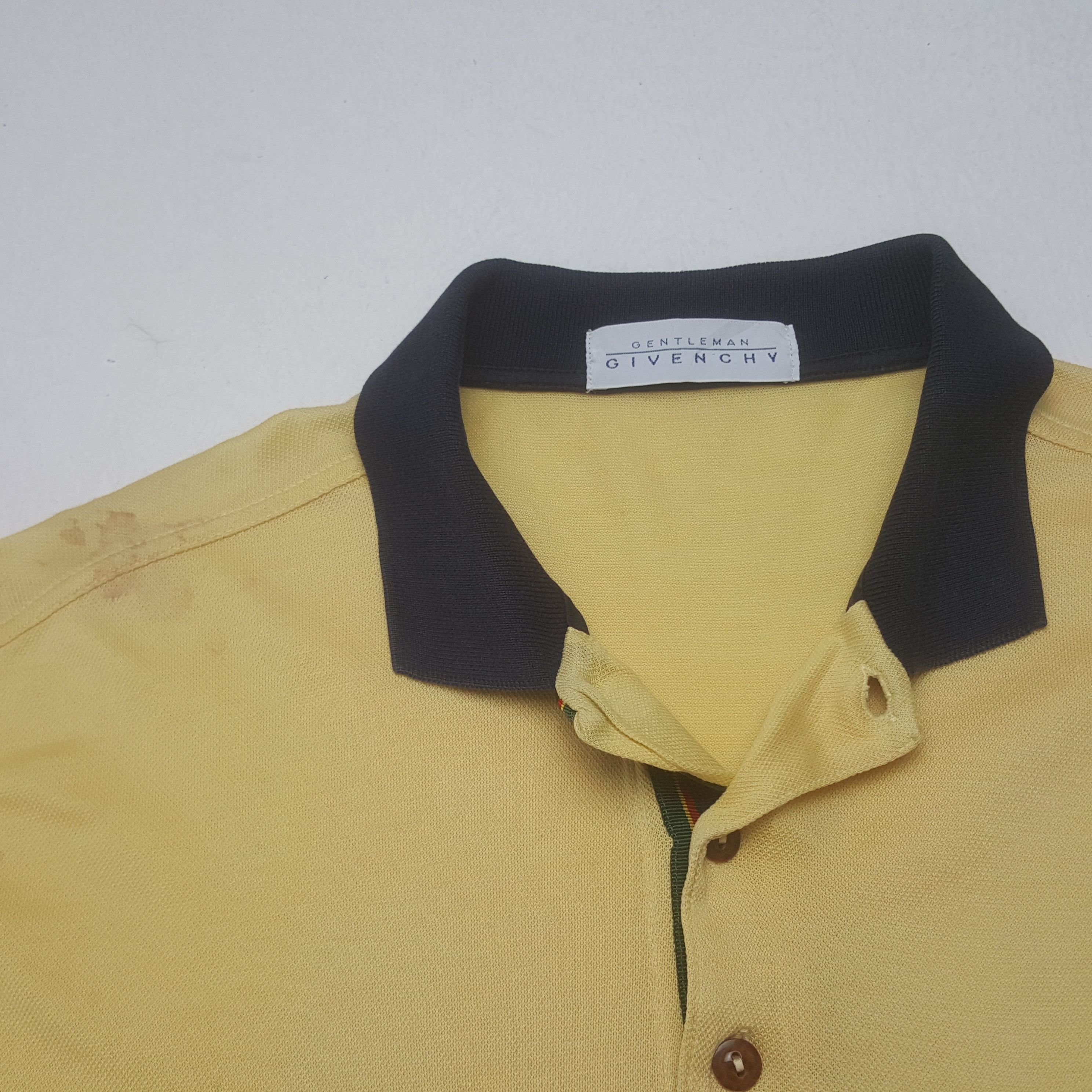 Givenchy × Vintage Vintage 90’s Givenchy Polos Shirt Size US XL / EU 56 / 4 - 4 Thumbnail