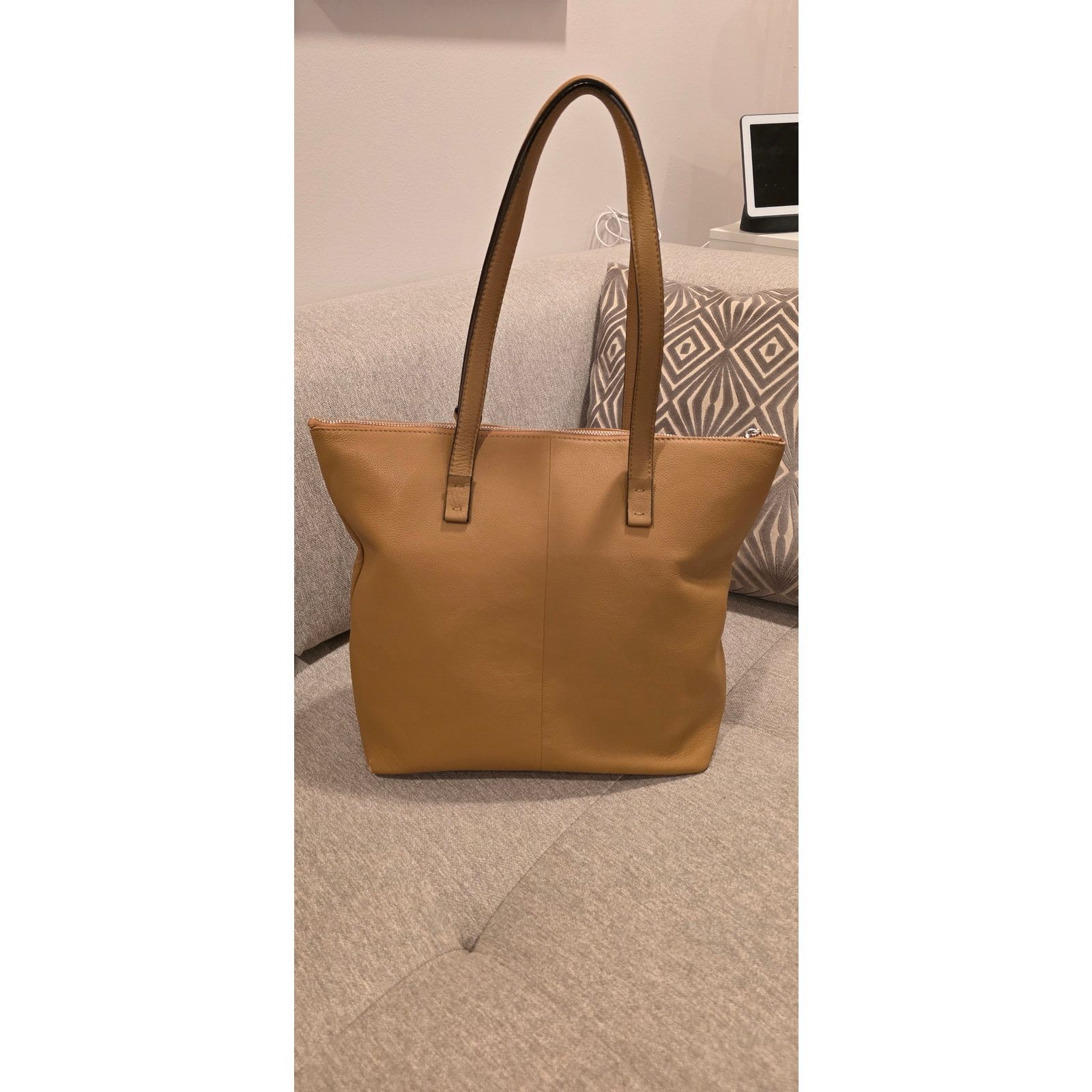 Elie Tahari Elie Tahari Tan Leather Tote NWT Size ONE SIZE - 2 Thumbnail