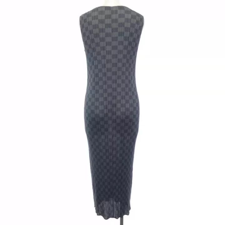 Issey Miyake Issey Miyake Checkerboard pleated dress Size M / US 6-8 / IT 42-44 - 2 Thumbnail