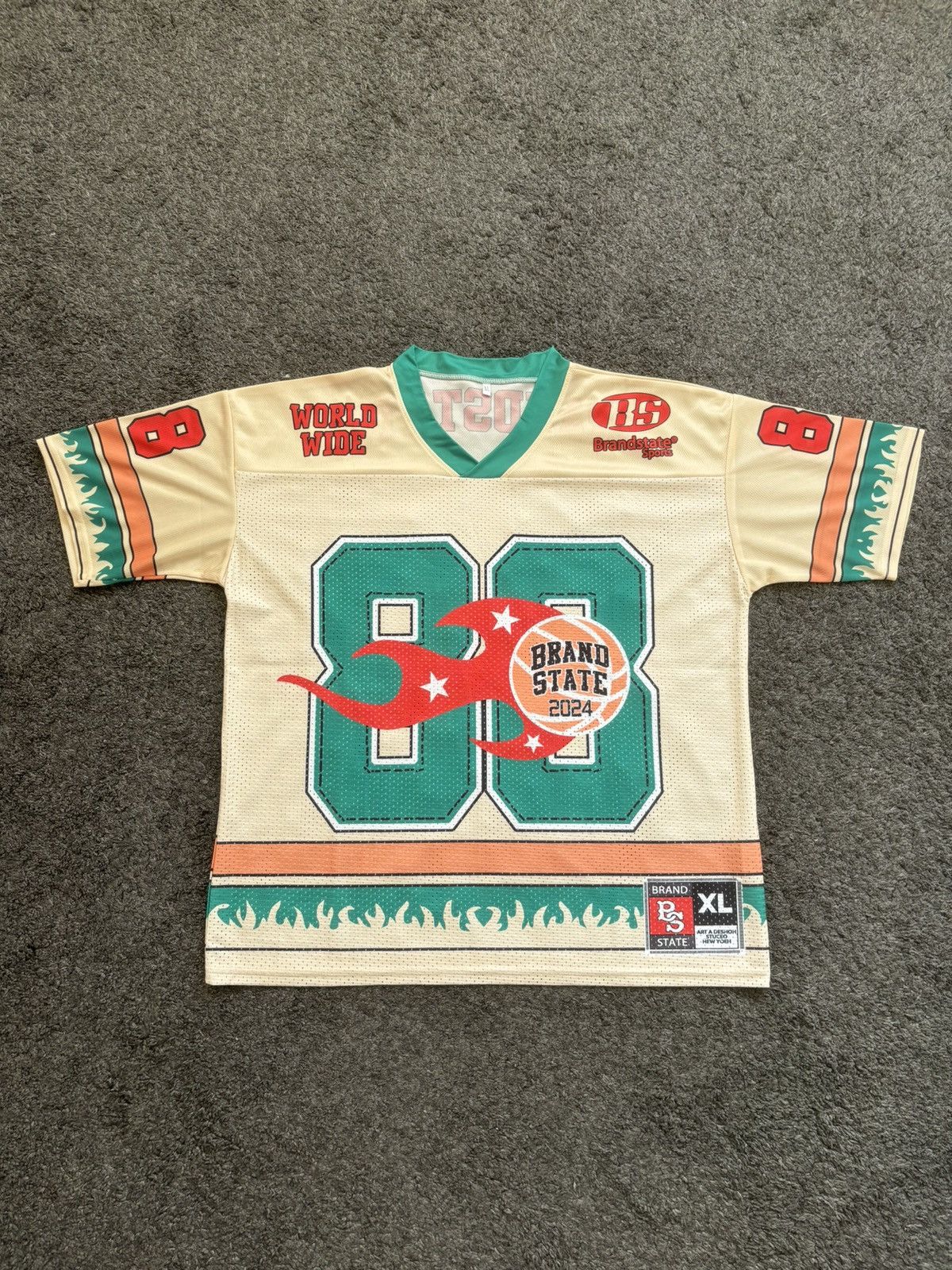 Japanese Brand Vintage oversize basketball 80 football cream green jersey Size US M / EU 48-50 / 2 - 1 Thumbnail