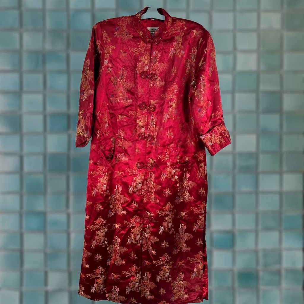 Vintage VINTAGE Esme Red Embroidered House Coat Shirt XXL 1990s Art Deco Silk Duster Jacket Rayon Womens Size XXL / US 16-18 / IT 52-54 - 1 Thumbnail