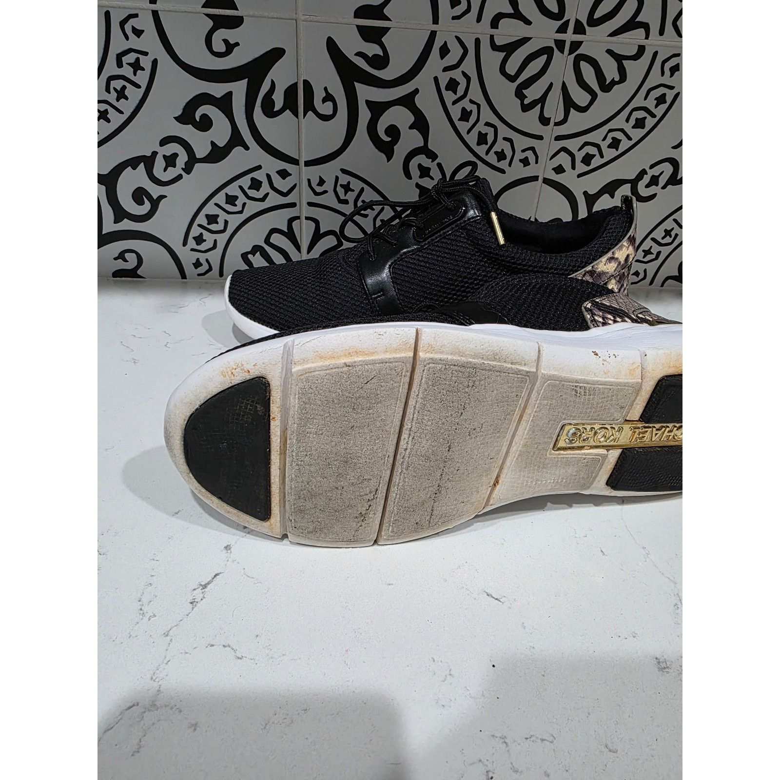 Michael Kors MICHAEL KORS Amanda Black Multicolor Mesh Lace Up Sneakers W Size US 9.5 / IT 39.5 - 7 Thumbnail