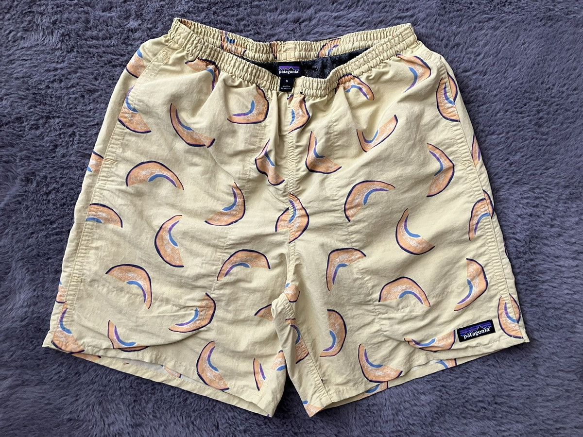 Patagonia × Vintage Yellow Patagonia Melons Shorts Streetwear Workwear Sportswea Size US 30 / EU 46 - 2 Thumbnail