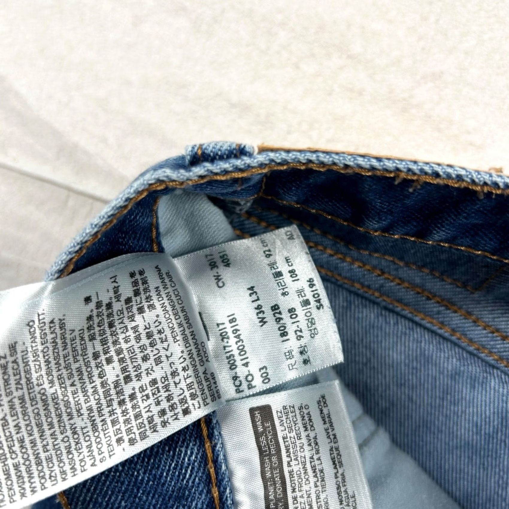 Levi's VINTAGE Levi's 517 Jeans Mens 36x34 Boot Cut Denim Cowboy Jeans Mens Regular Blue 5-Pocket Design Size US 36 / EU 52 - 7 Thumbnail