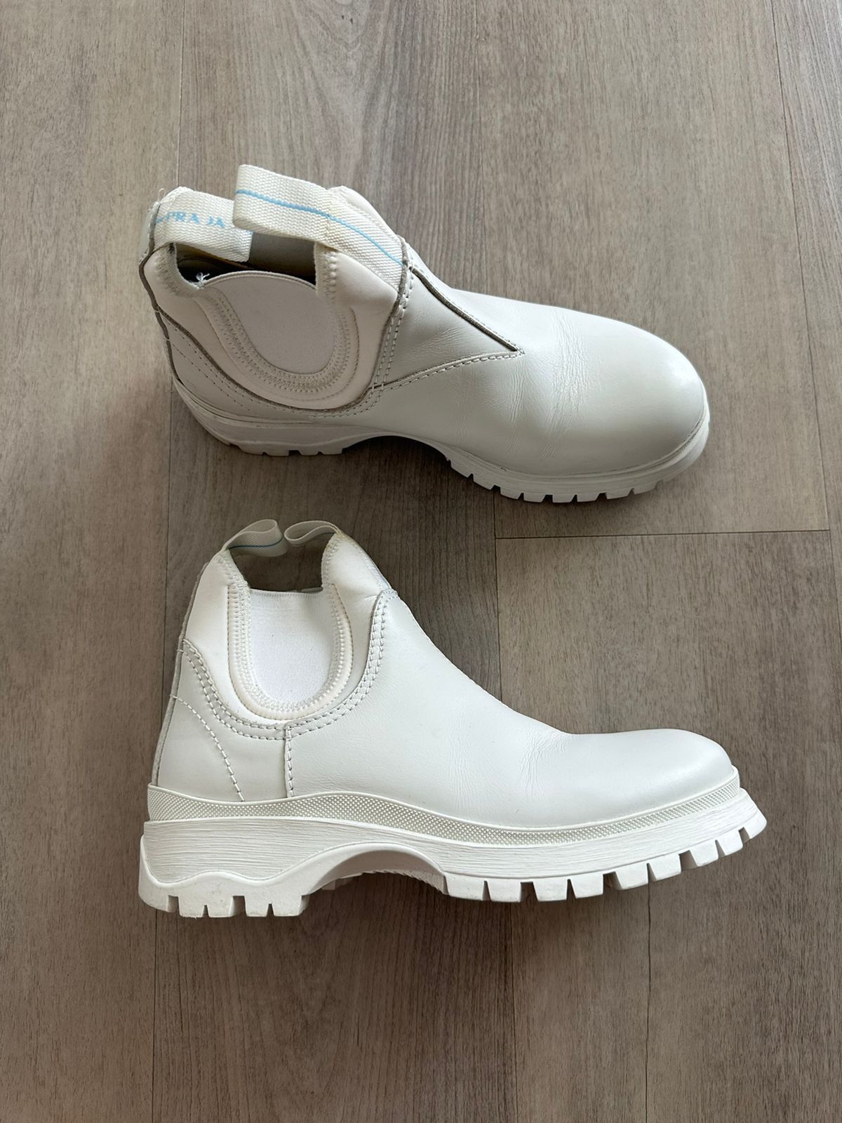 Prada Prada White Leather Brixxen boots Size US 8 / IT 38 - 1 Thumbnail