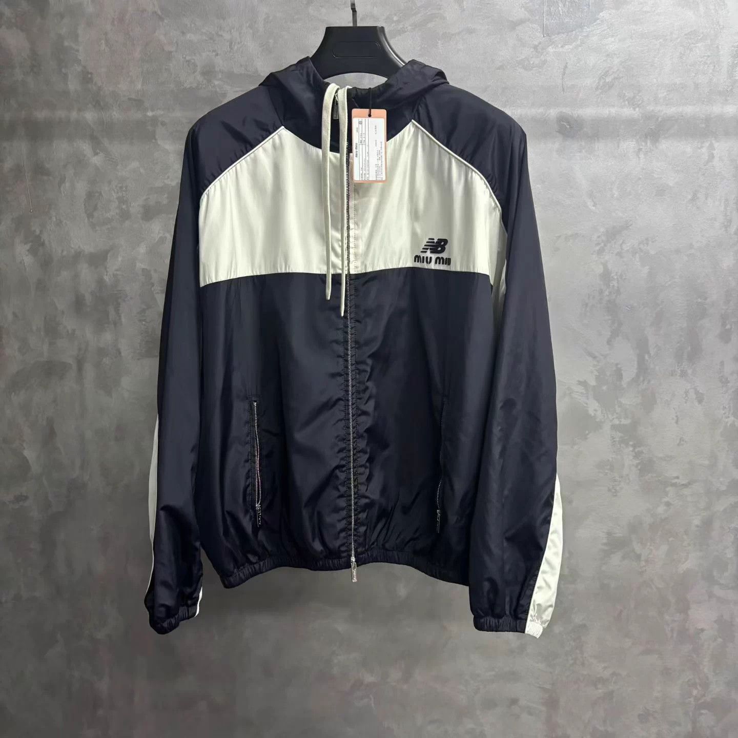 Miu Miu Miu Miu Tech Poplin LS Hooded Jacket 36 Size XS / US 0-2 / IT 36-38 - 1 Thumbnail