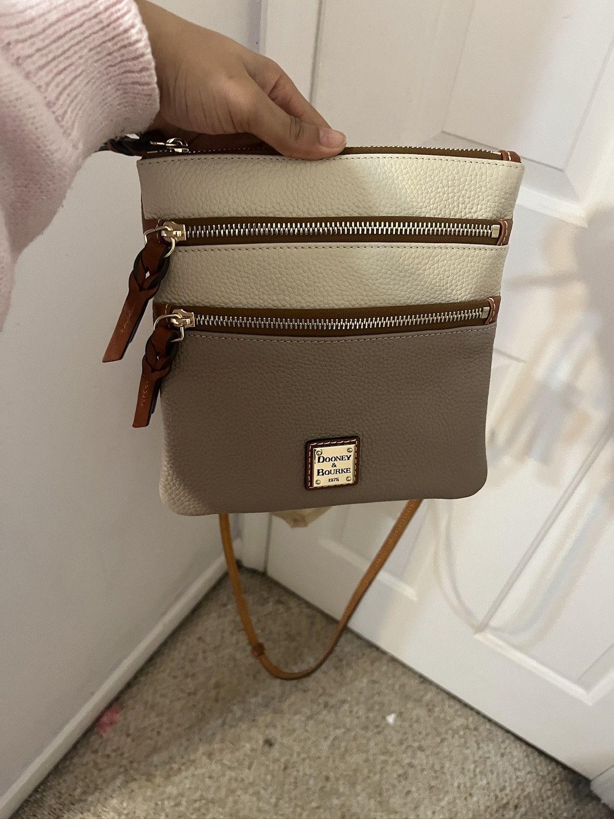 Dooney & Bourke Dooney & bourke Size ONE SIZE - 1 Thumbnail