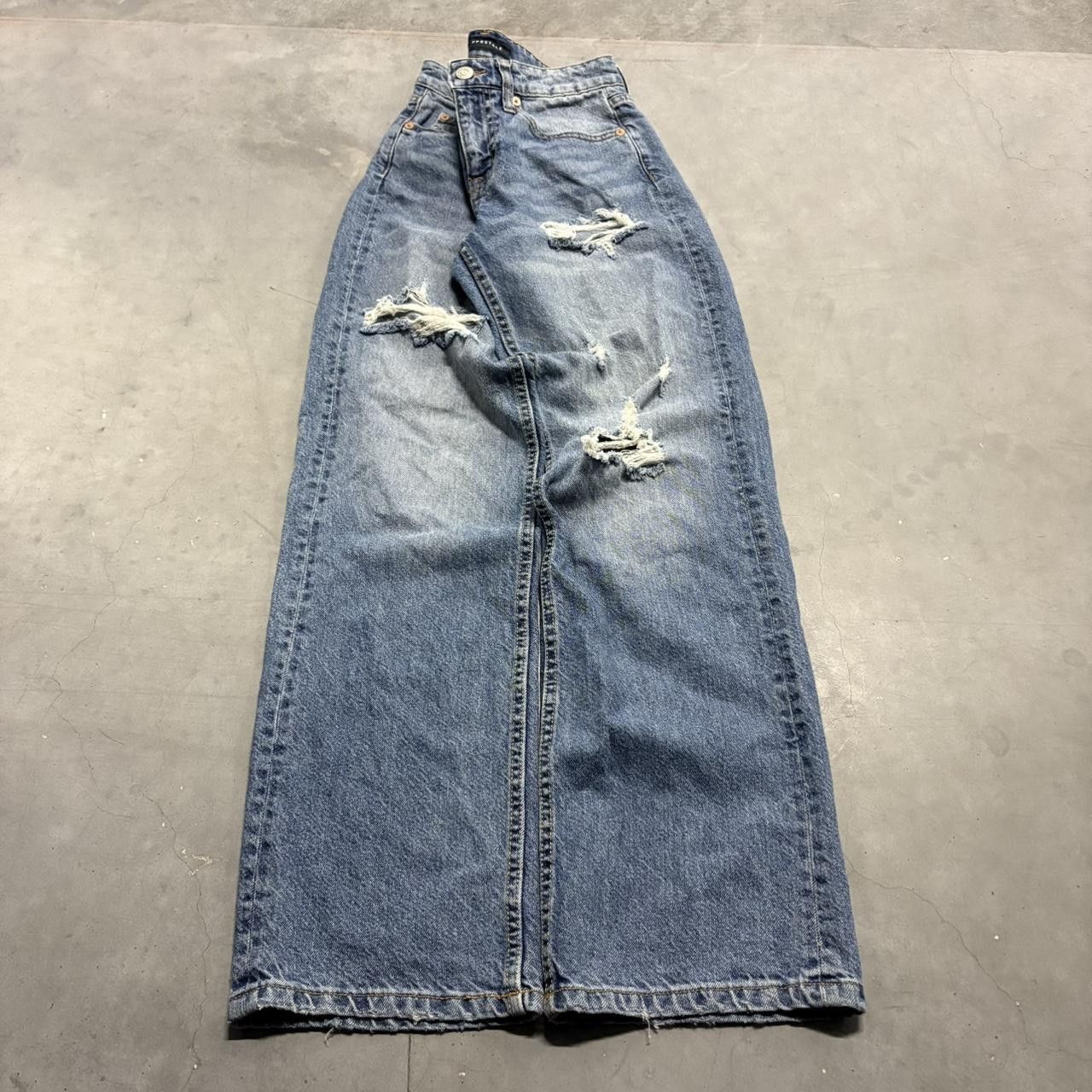 Crazy Vintage Y2K/2000s Low rise Baggy WideLeg Baggy Medium Wash Denim Jeans!