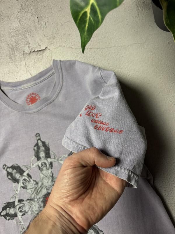 Other Red Hot Chili Peppers Unlimited Love 2022 Tour T-Shirt Size US M / EU 48-50 / 2 - 6 Thumbnail