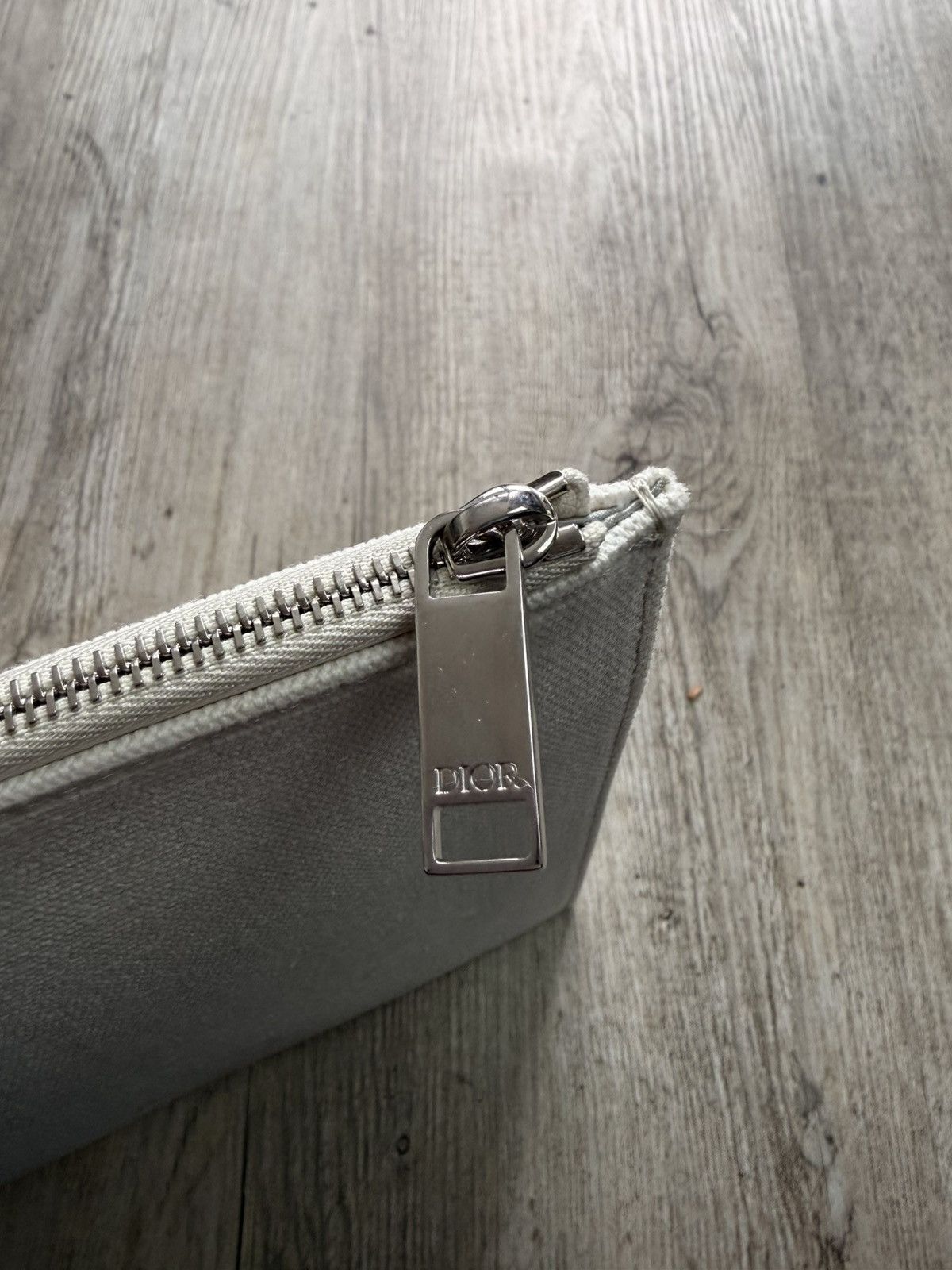 Dior Dior Pouch “christian dior” print with flours Size ONE SIZE - 4 Thumbnail
